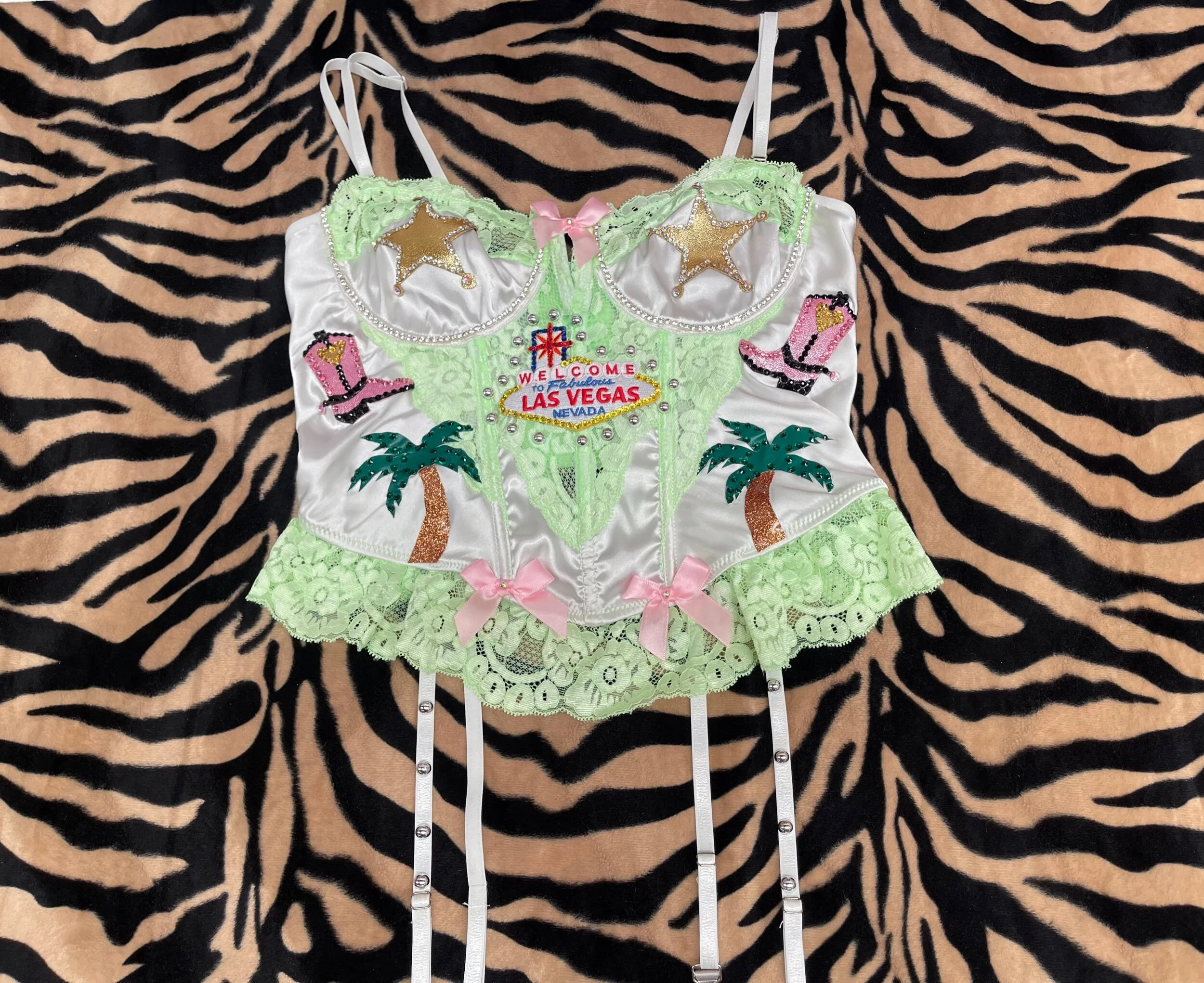 AC23C50D-78DC-4F61-B494-DF6E489324A1