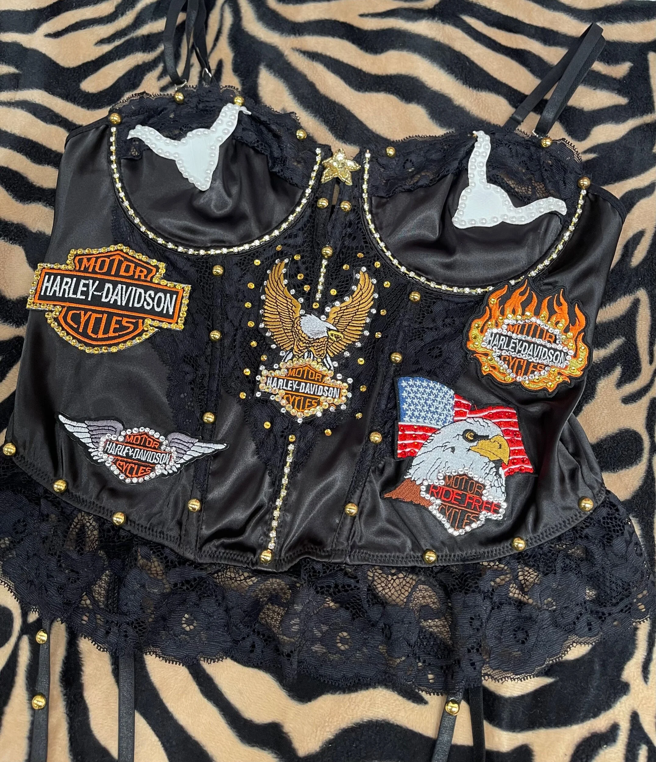 F565BE5E-C74A-440B-B5AA-101133759505