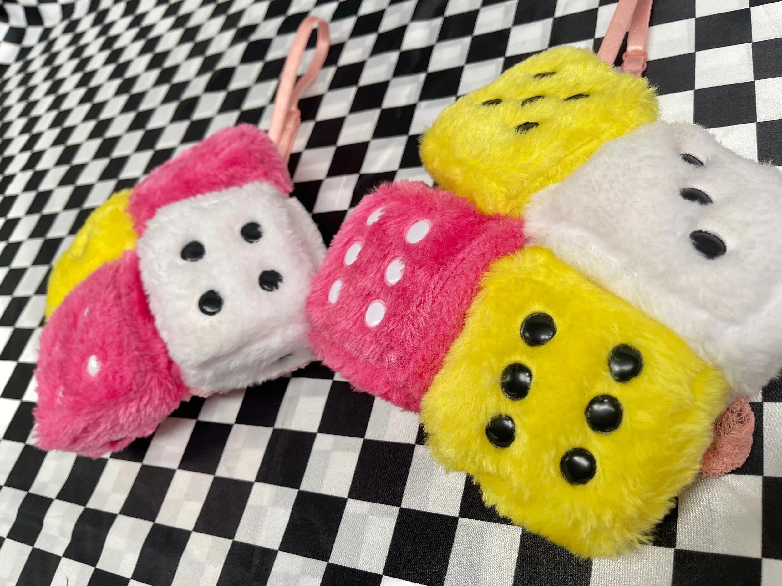 FD08A4E4-C4E5-4C32-AFE8-B274019AD75D