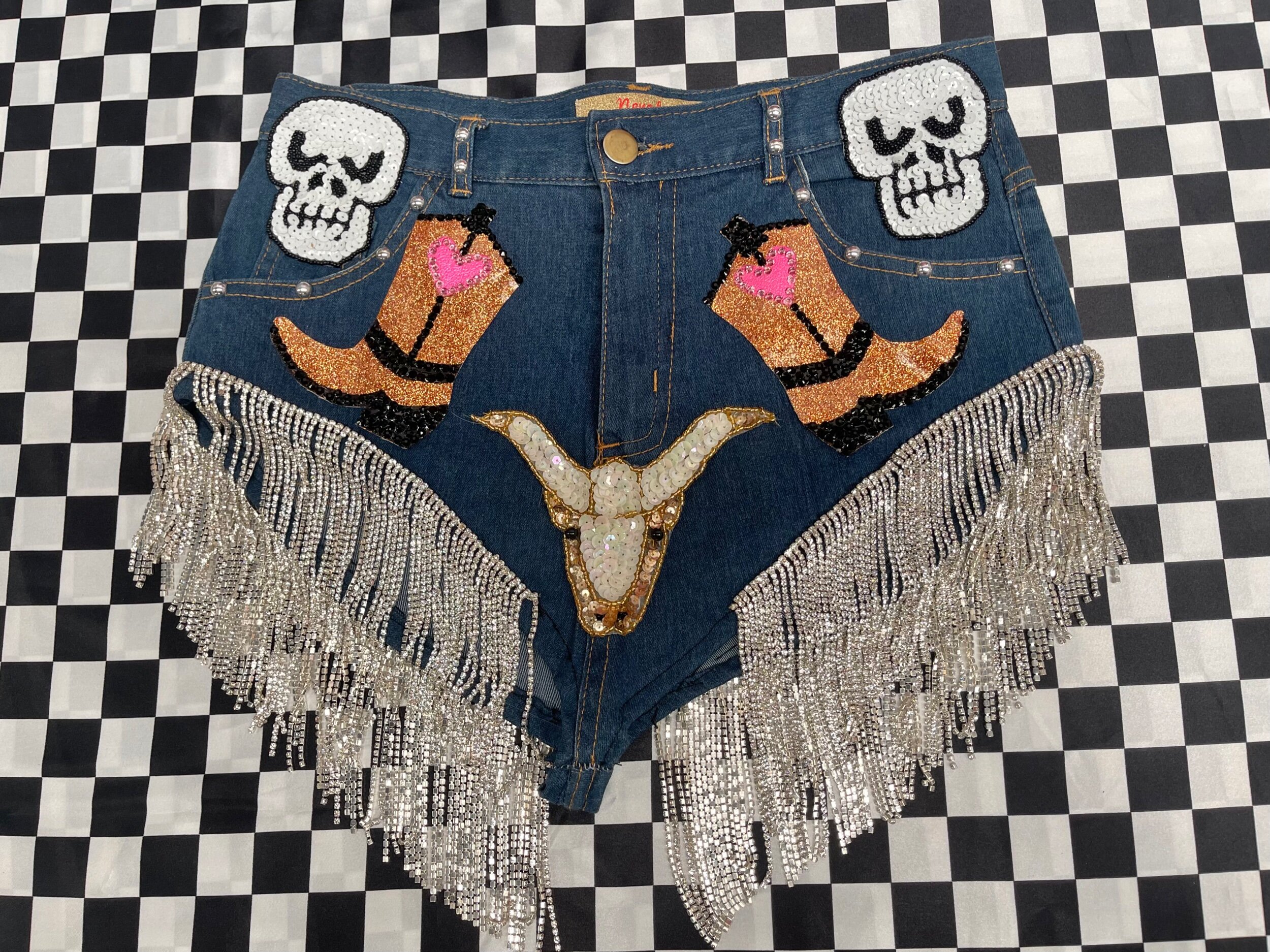 C84135E4-14D1-4ADD-81B3-E256A9B3A34B