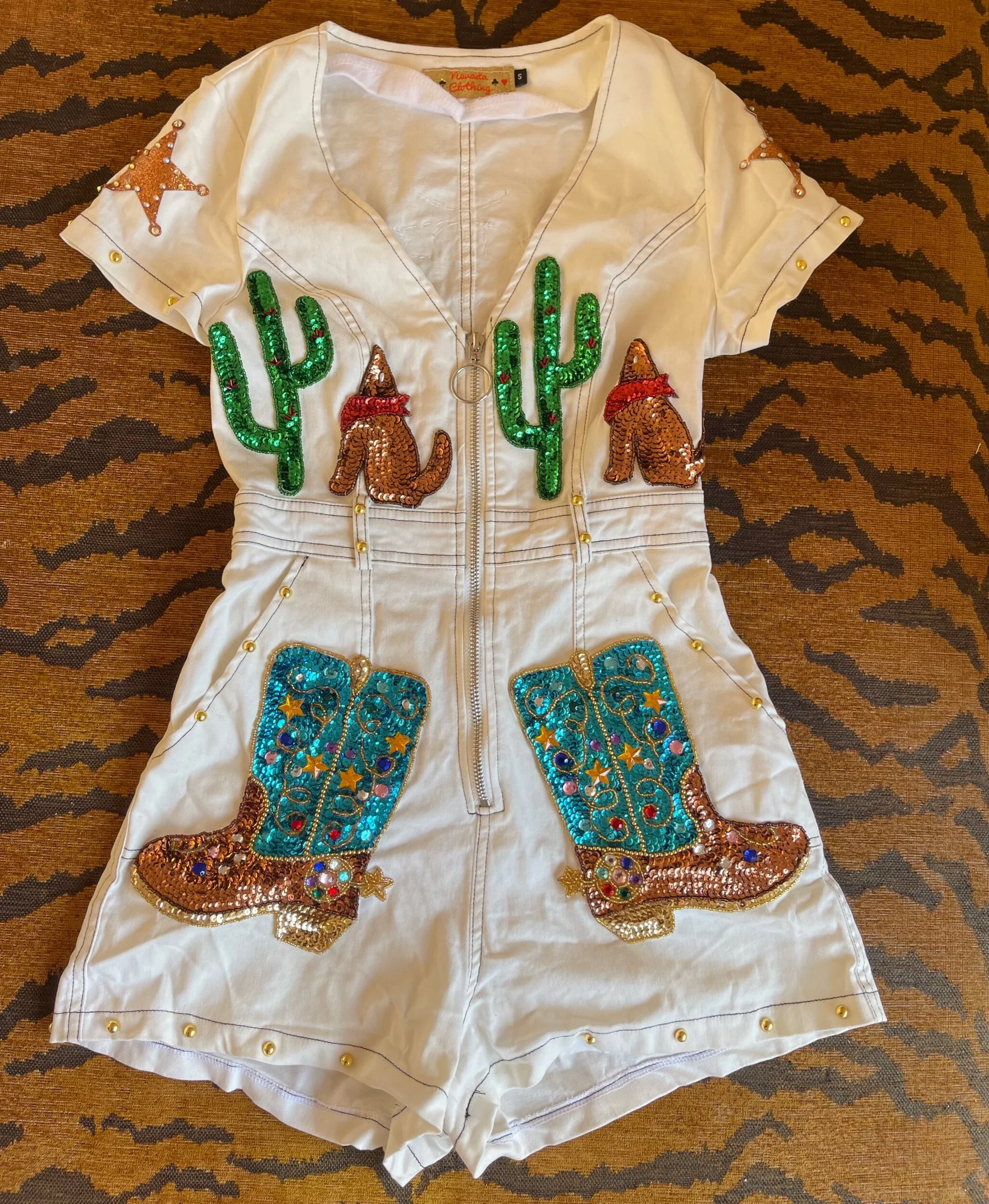 1EEE9DAF-E479-4FD5-8FC2-5675F15B2F93