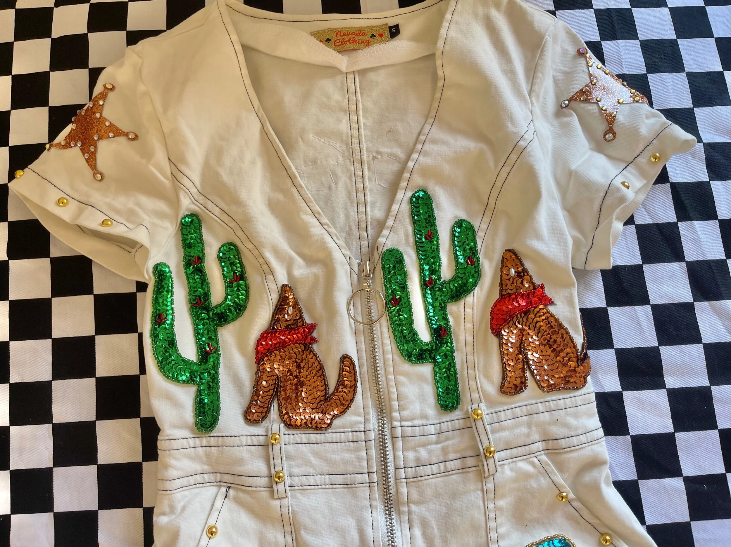 2A00DA94-3FBC-4012-AE22-6C7B6F396D1E