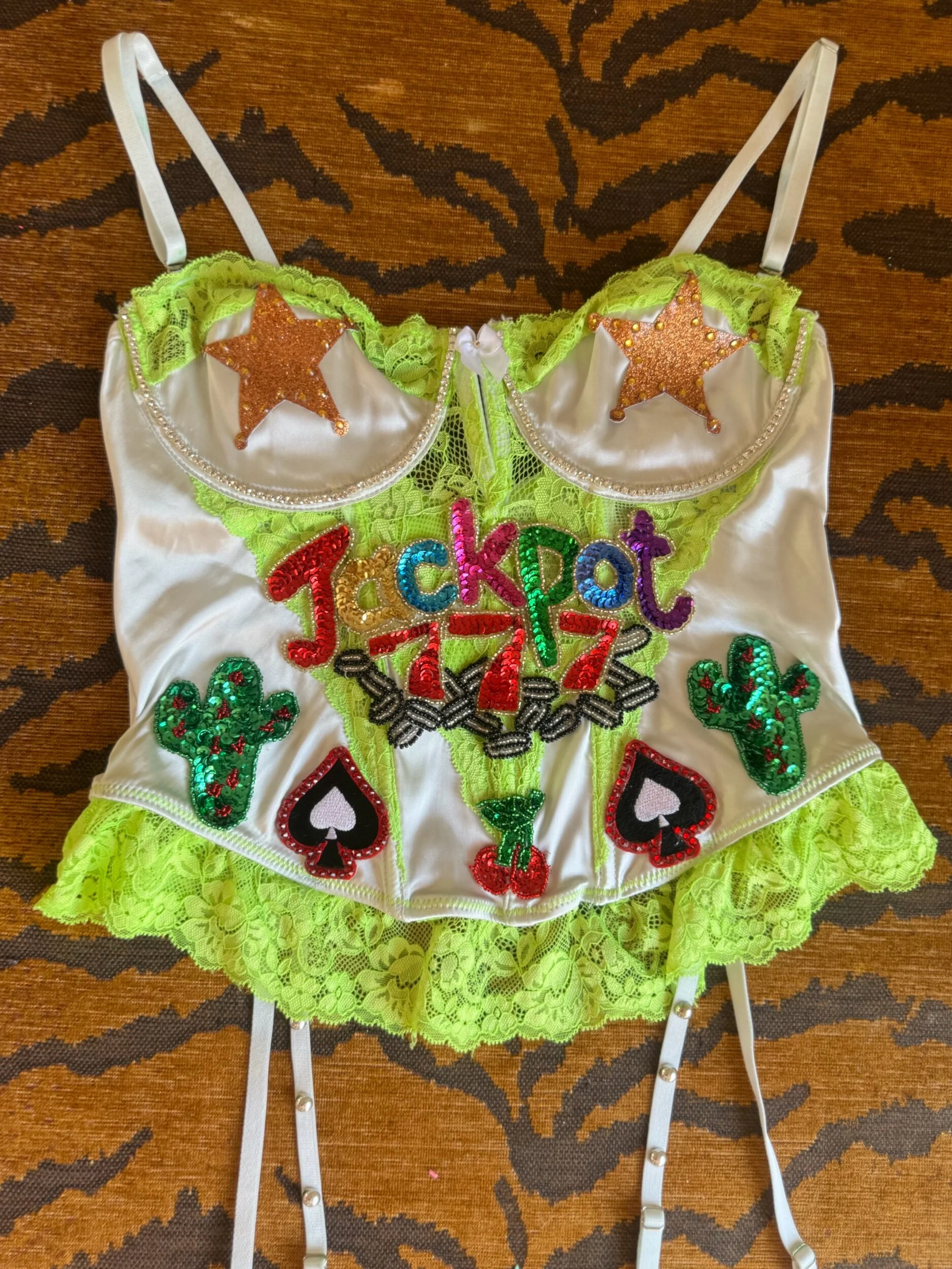 32F921F4-9D4D-48F1-850B-047497E1E8CB