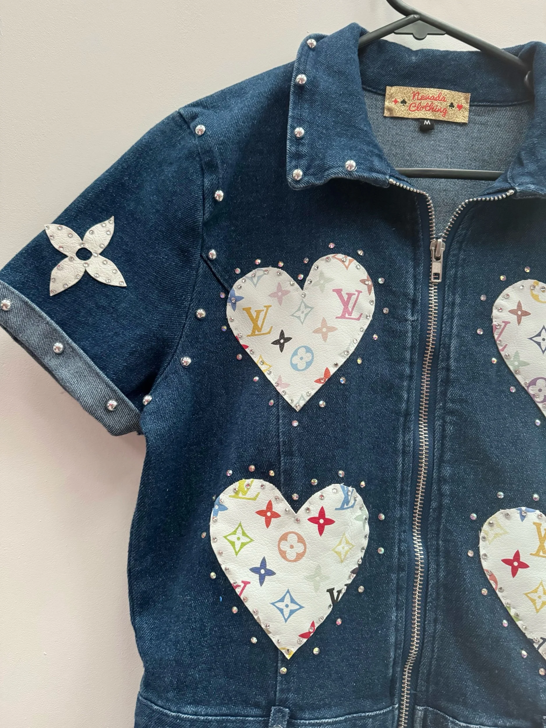 A4ABABF1-9FBB-42B4-9131-06607BCD02AB