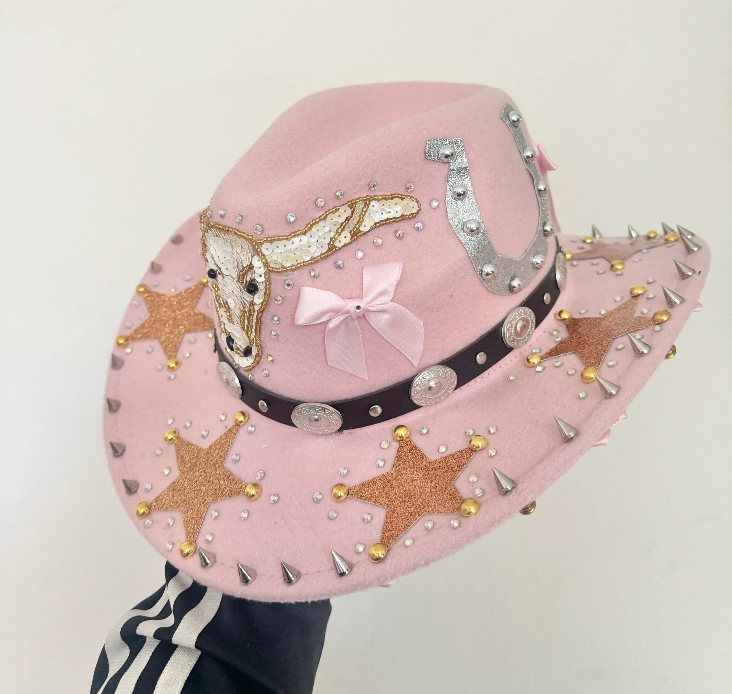 DF312A16-66F2-4048-BFB9-7FFA765AAD70