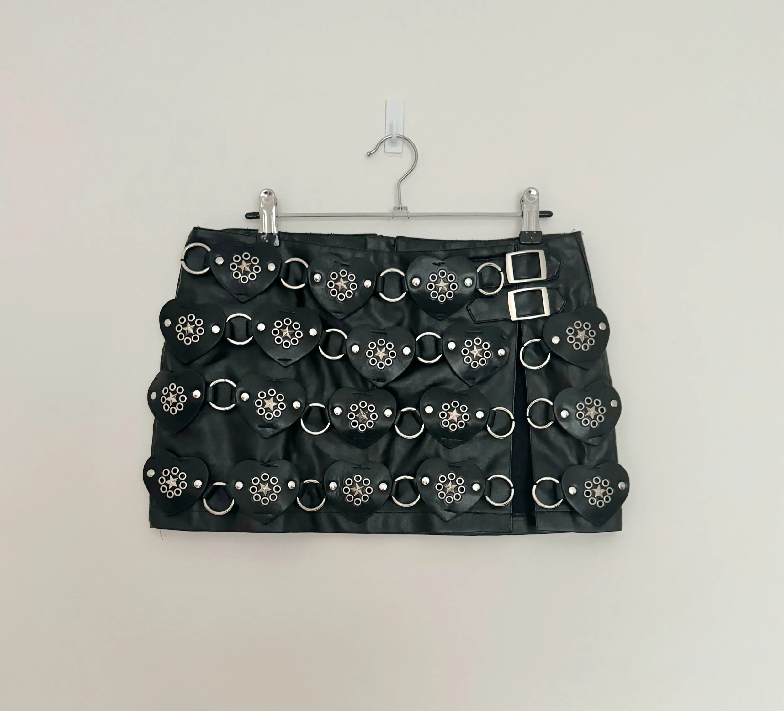 60BC0CF8-F9A3-44E6-AD89-F2F503E41160