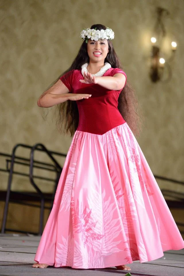 Wahine Hawaiian Hula ‘Auana Solo