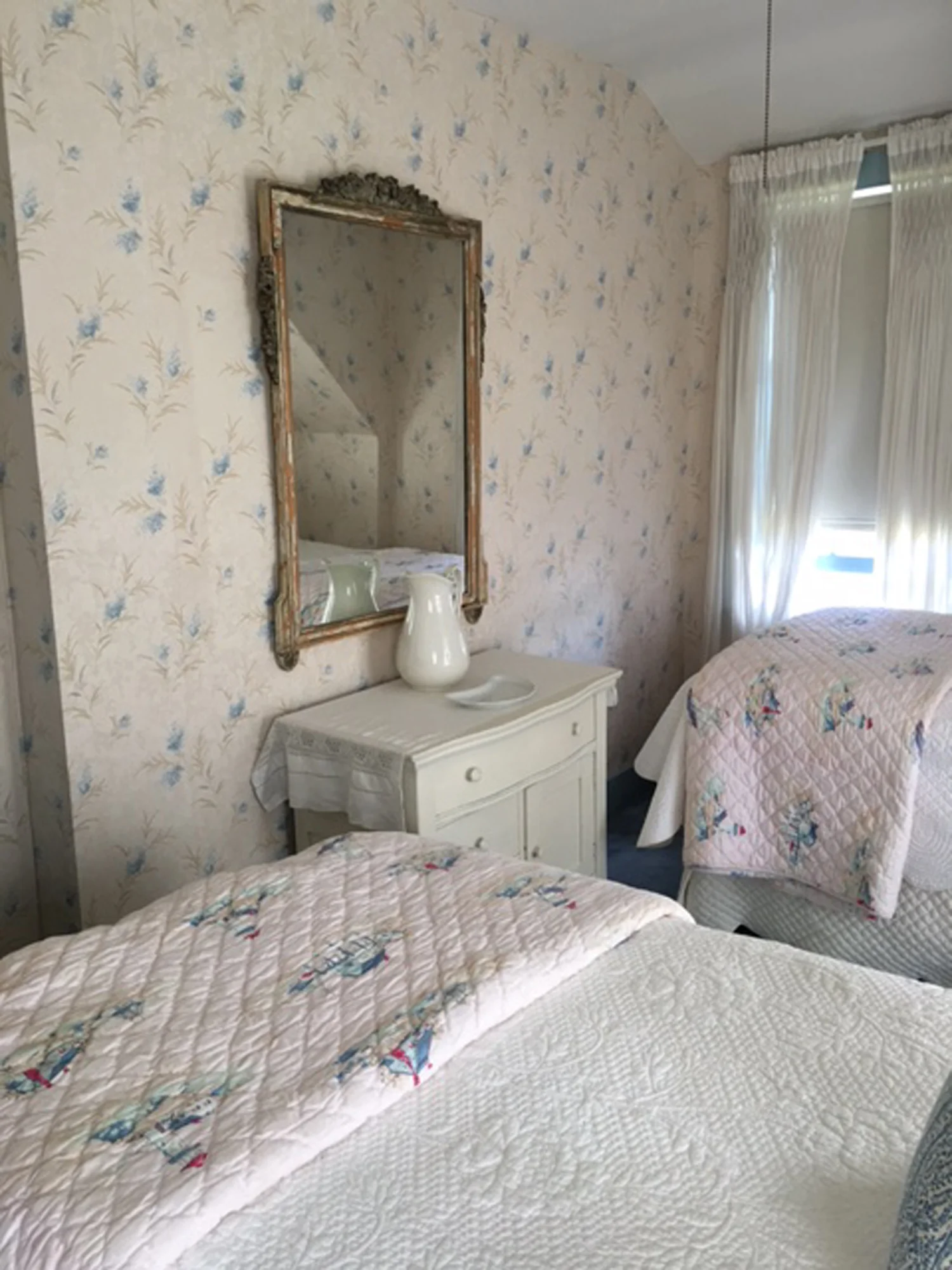 Upstairs bedroom1.jpg