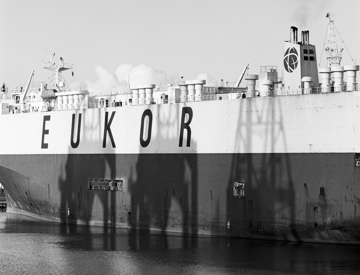 Eukor Car Carrier, Shadows of the Cranes