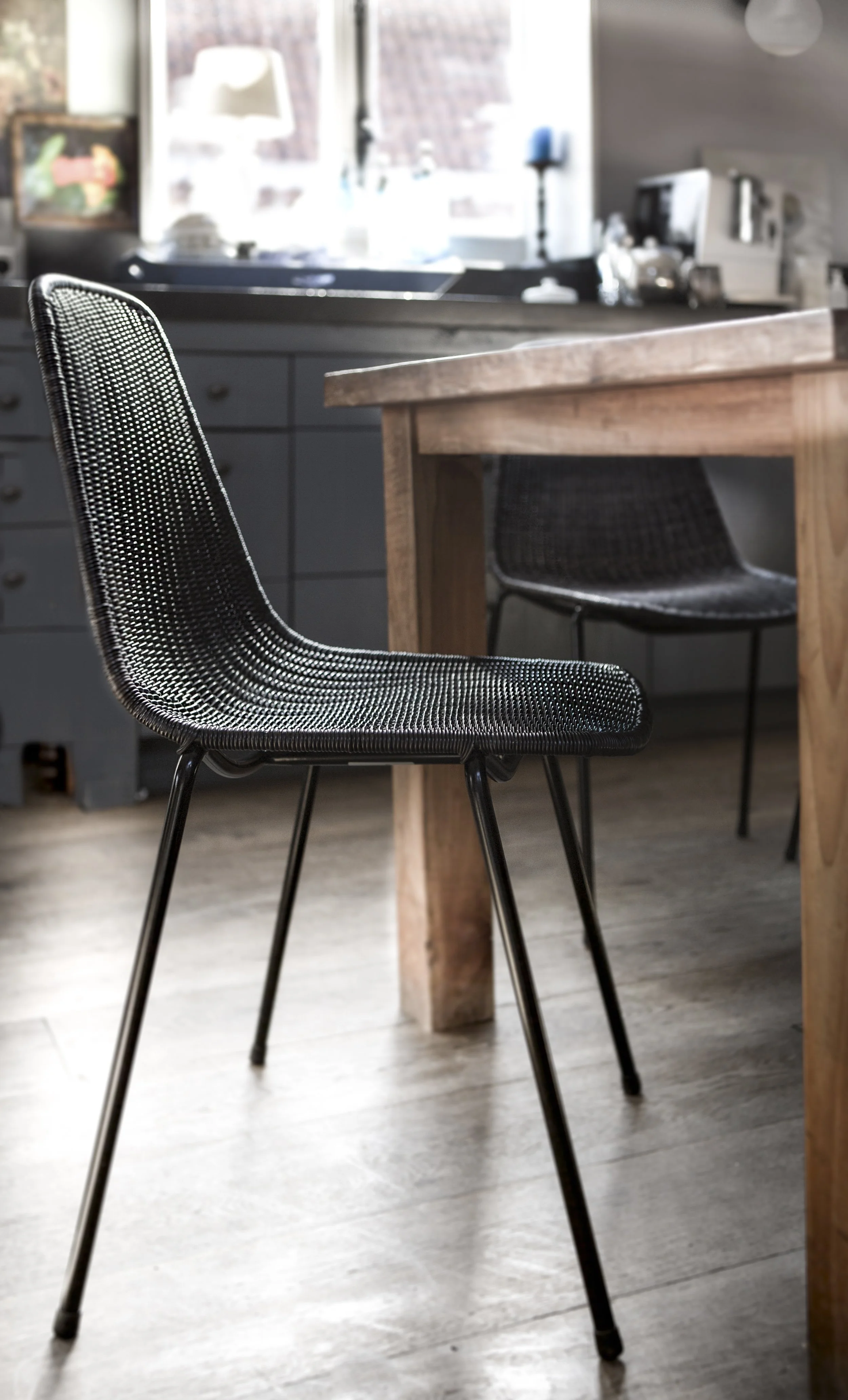 Basket-Chair-blackdark-grey-solo-@Lodder.jpg
