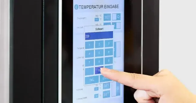extrusion-med-220-interface