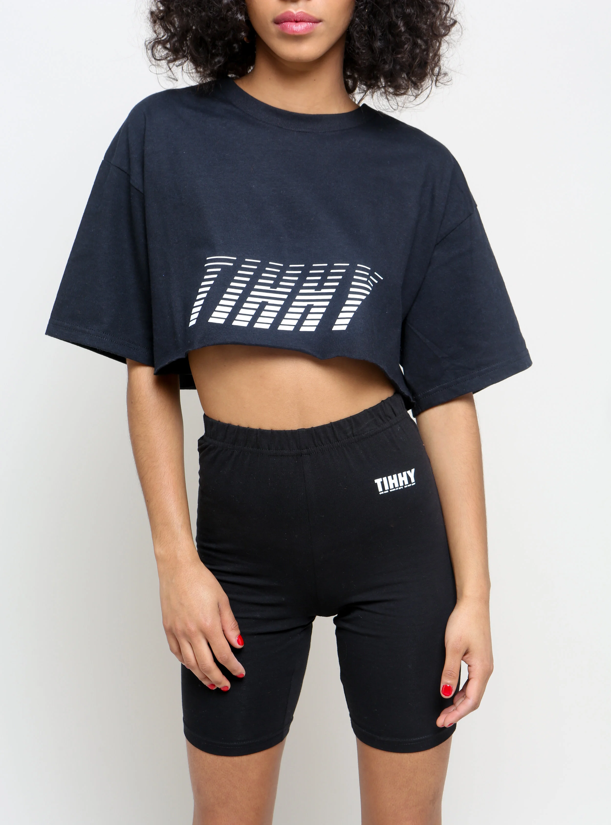 BLACK GRADIENT CROP T SHIRT