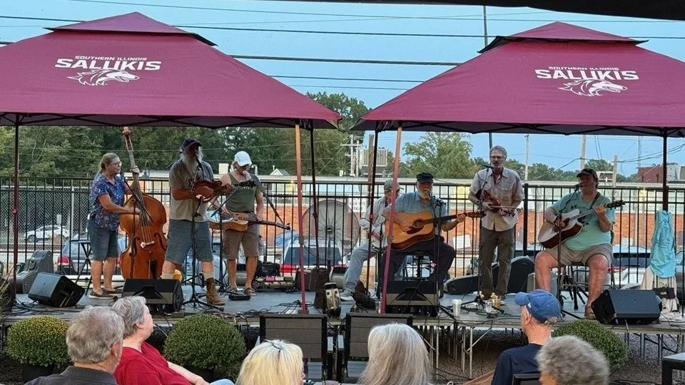 The Ol' Fishskins Bluegrass Band - Beer Garden Show  