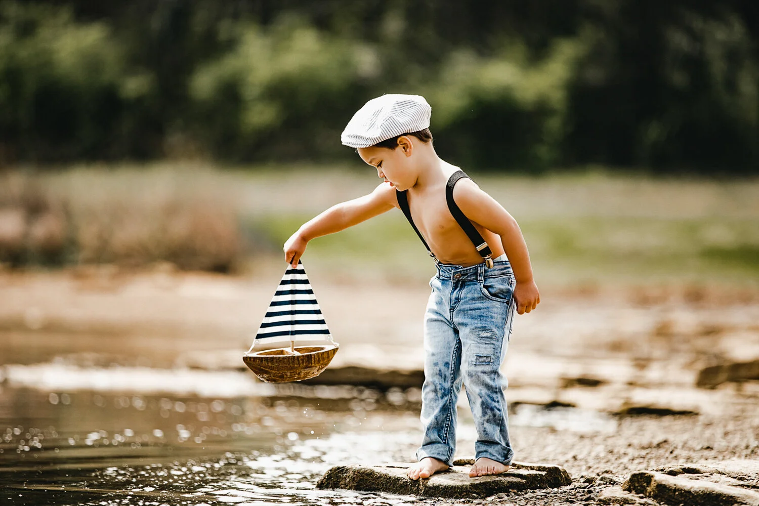 suitcase & camera 9-2.jpg