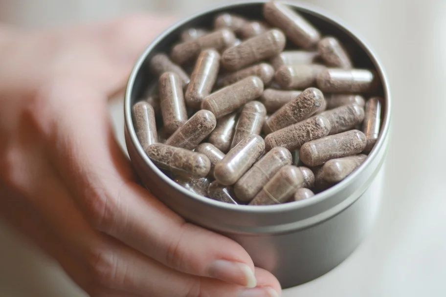encapsulated placenta after dehydration and processing