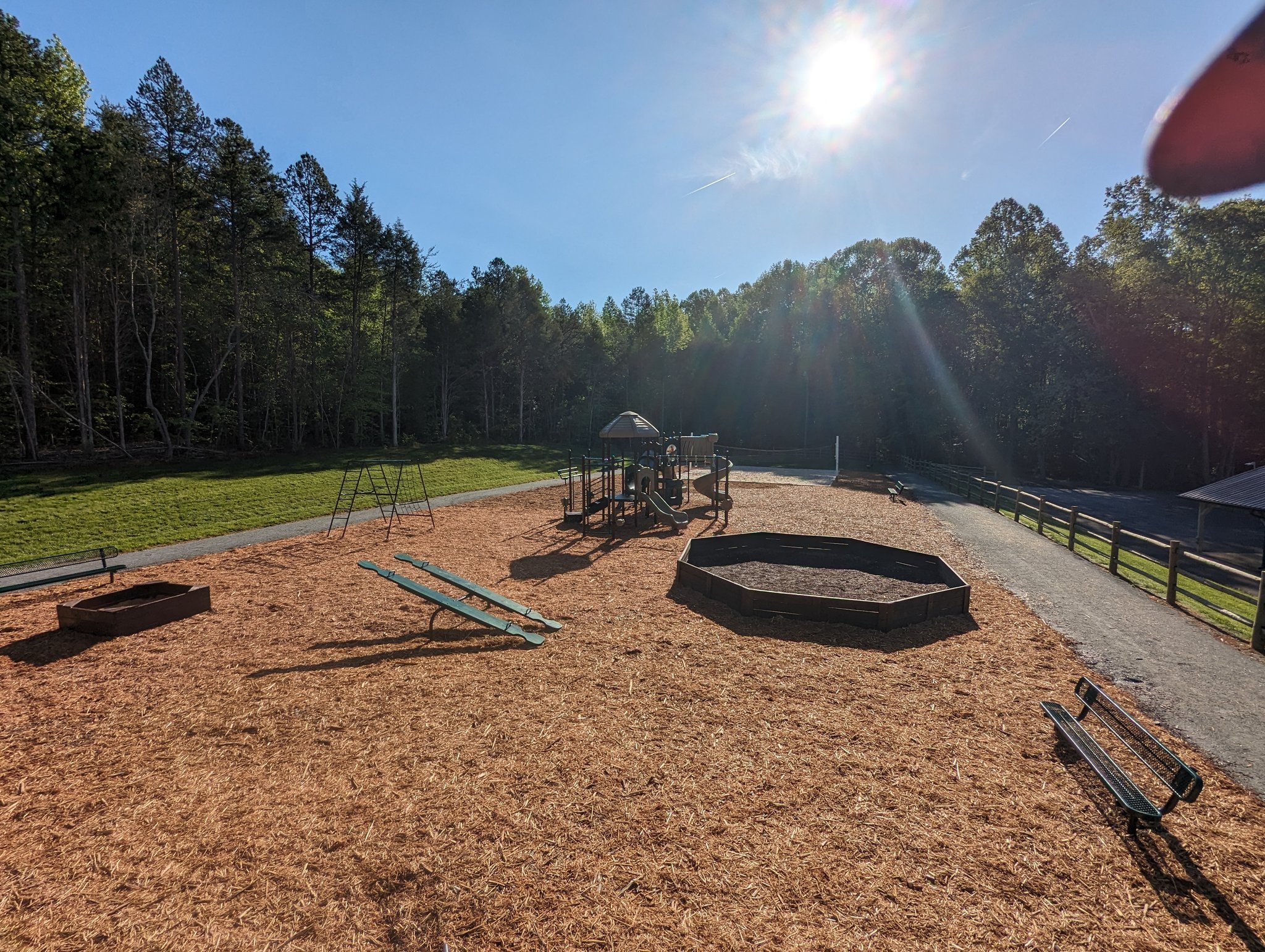 🌳❤ Looking for a serene and secure spot to enjoy a leisurely stroll or relax with your kids? Discover the tranquility of Hillside Park Baptist Church, nestled at 7593 East Holly Grove Road in Thomasville, NC. Surrounded by the natural beauty that Th