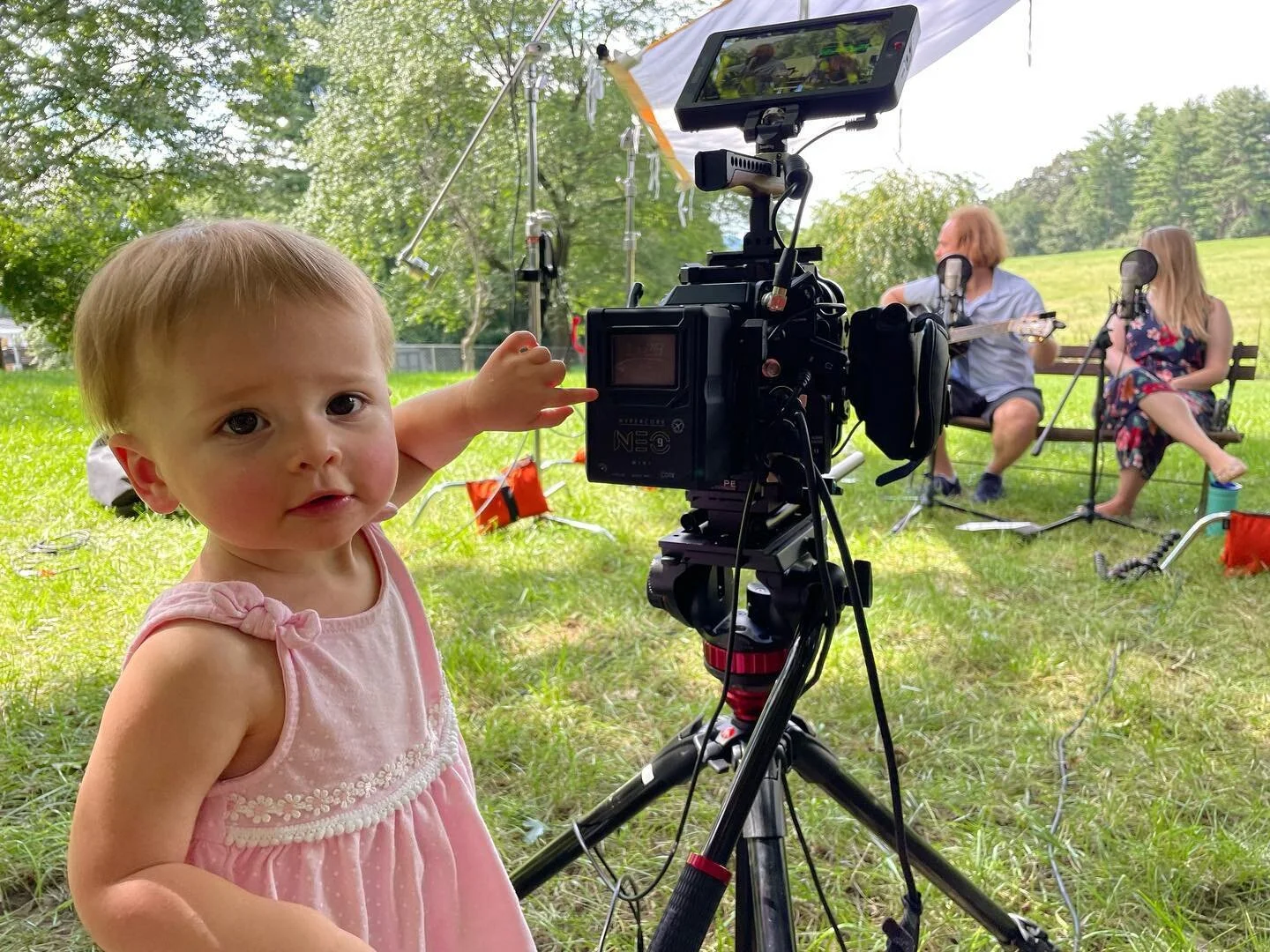 I married into a creative family that can sing and play beautiful sounds. 

#videoproduction #cinematography #canon #canonc300markiii #r5c #aputure #trp #family #toddler #camera #music