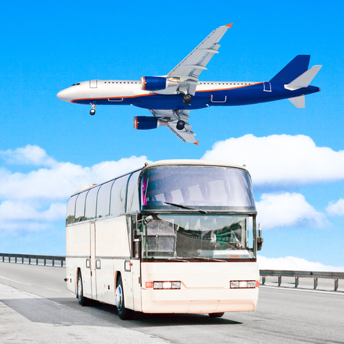 Desde el Aeropuerto de Málaga hay un Servicio Especial de Autobuses directo Aeropuerto-Marbella.