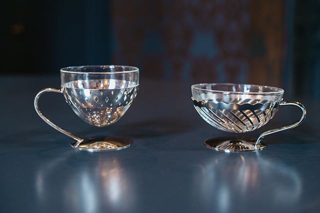 Make tea and coffee a true experience with Bishop House stemware.⁣
&bull;⁣
&bull;⁣
&bull;⁣
&bull;⁣
&bull;⁣
&bull;⁣
#bishophouse #design #elegant #luxury #silver