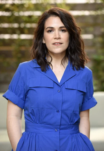 Abbi+Jacobson+Los+Angeles+Confidential+Impact+cqXajTYqPuAl.jpg