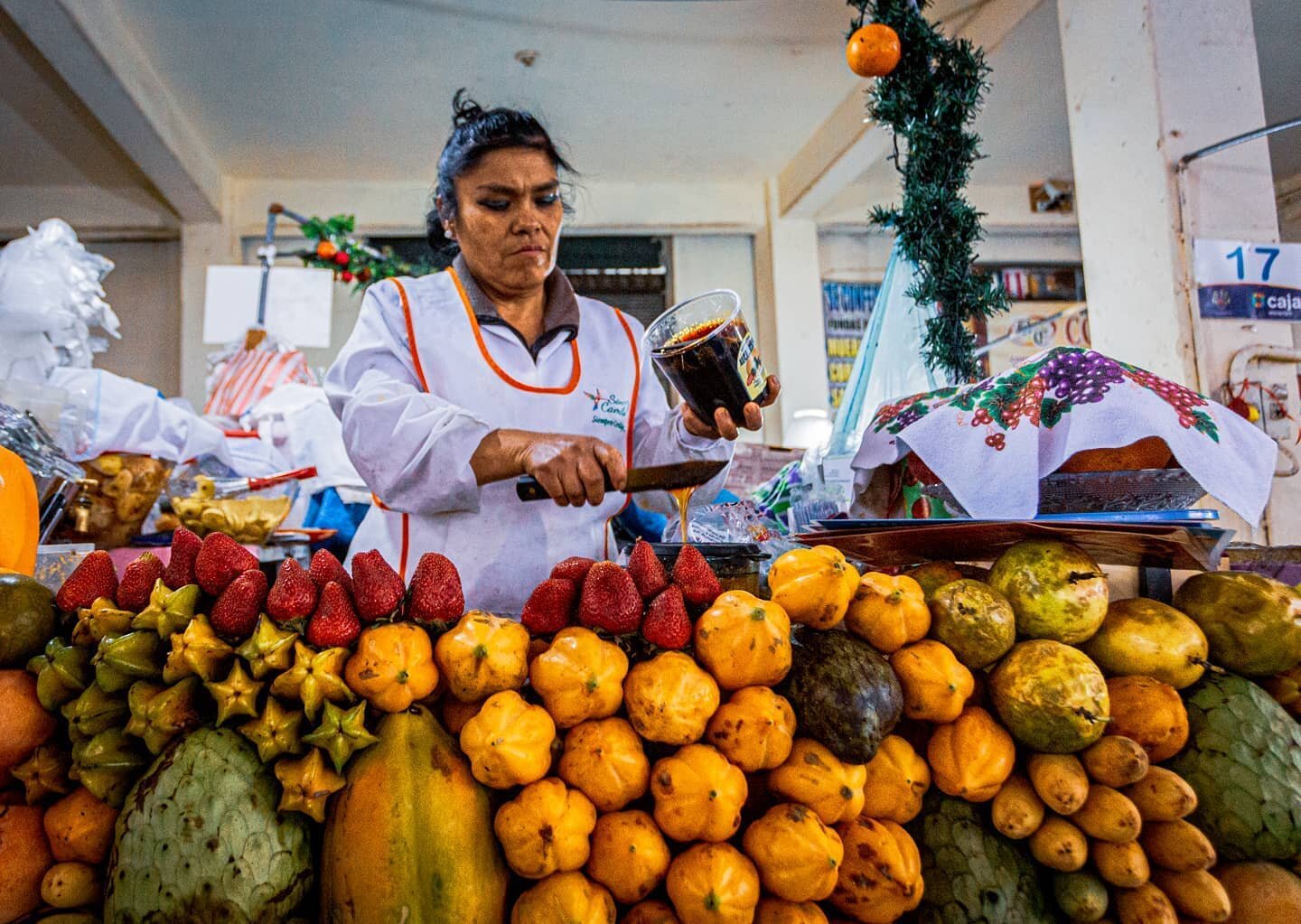 Fruit stall in Arequipa. .
.
.
.
.
.
.
.
.
.
.
.
.
#natgeo  #natgeoyourshot  #machupicchu #travelperu  #travelperu🇵🇪 #traveltheworld #wanderlust  #travelsouthamerica #visitperu  #peruvianadventures  #peruvian  #lonelyplanetperu #lonelyplanet #globe