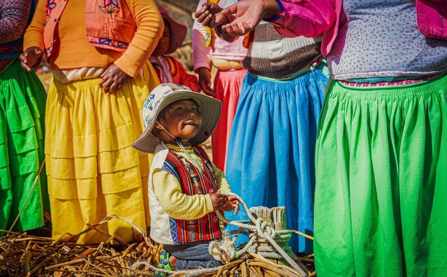 Uros people of Lake Titicaca.
.
.
.
.
.
.
.
.
.
.
.
#natgeo  #natgeoyourshot  #travelperu  #travelperu  #traveltheworld #wanderlust #travelsouthamerica #visitperu  #peruvianadventures  #peruvian  #lonelyplanetperu #lonelyplanet #globetrotters #canon5