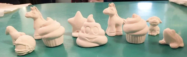 What’s a tot, you ask? It’s these little guys shown above. There’s a wide selection of tots available to choose from. All tots are subject to availability.