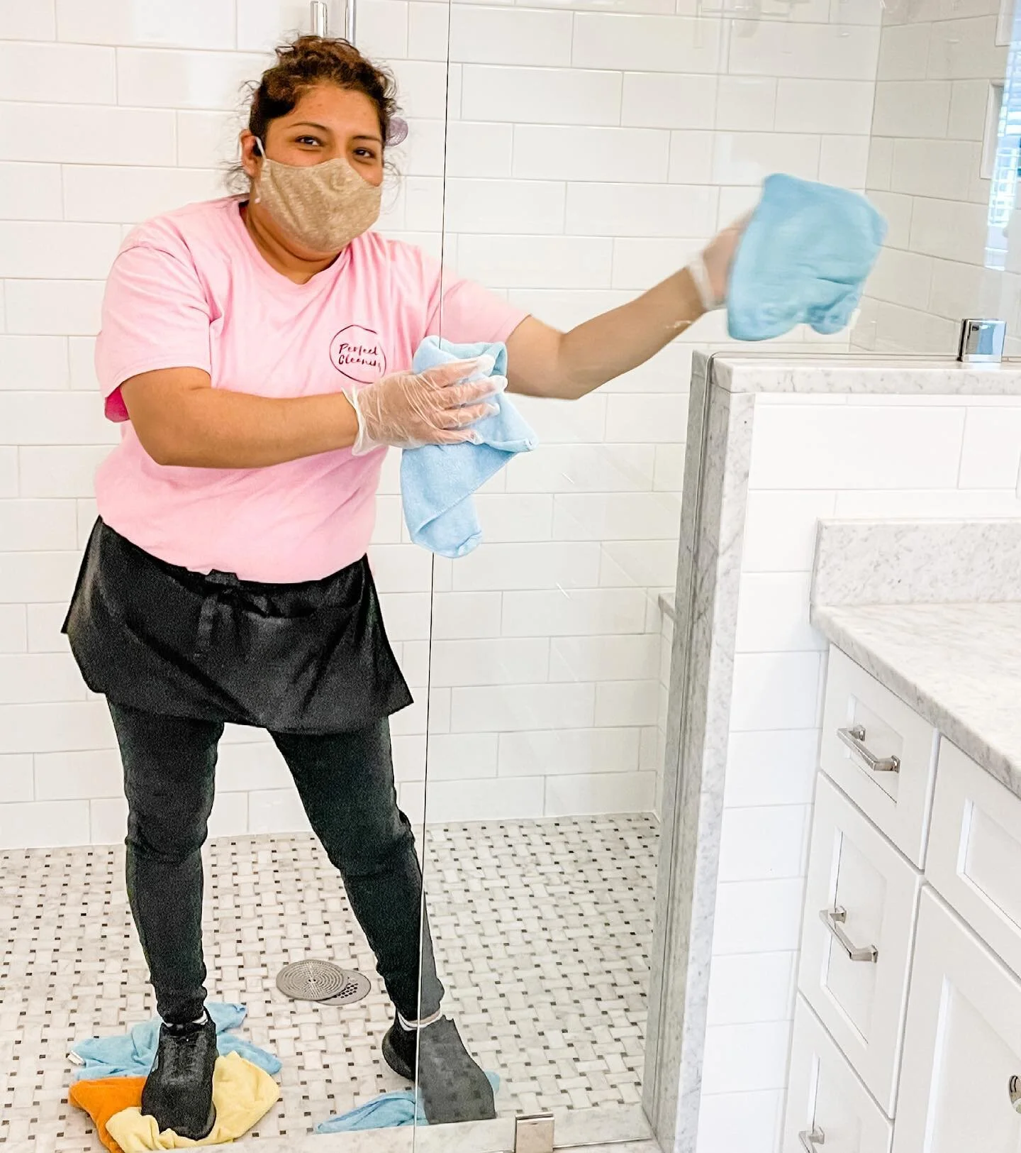 🧼 S Q U E A K Y &bull; C L E A N 🧼 thanks to @perfectocleaningllc 
.
.
.
Have you considered a cleaning service? @perfectocleaningllc serves BOTH residential and commercial clientele
.
.
.
#bestofspartanburg #cleanhouse #spartanburgsc #spartanburg 