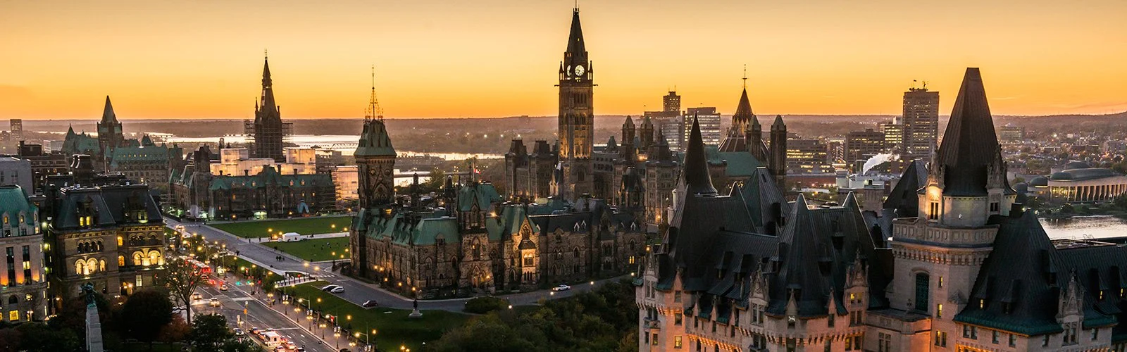 1600x500-Panoramic-view-of-downtown-Ottawa-with-Parliament-Hill.jpg