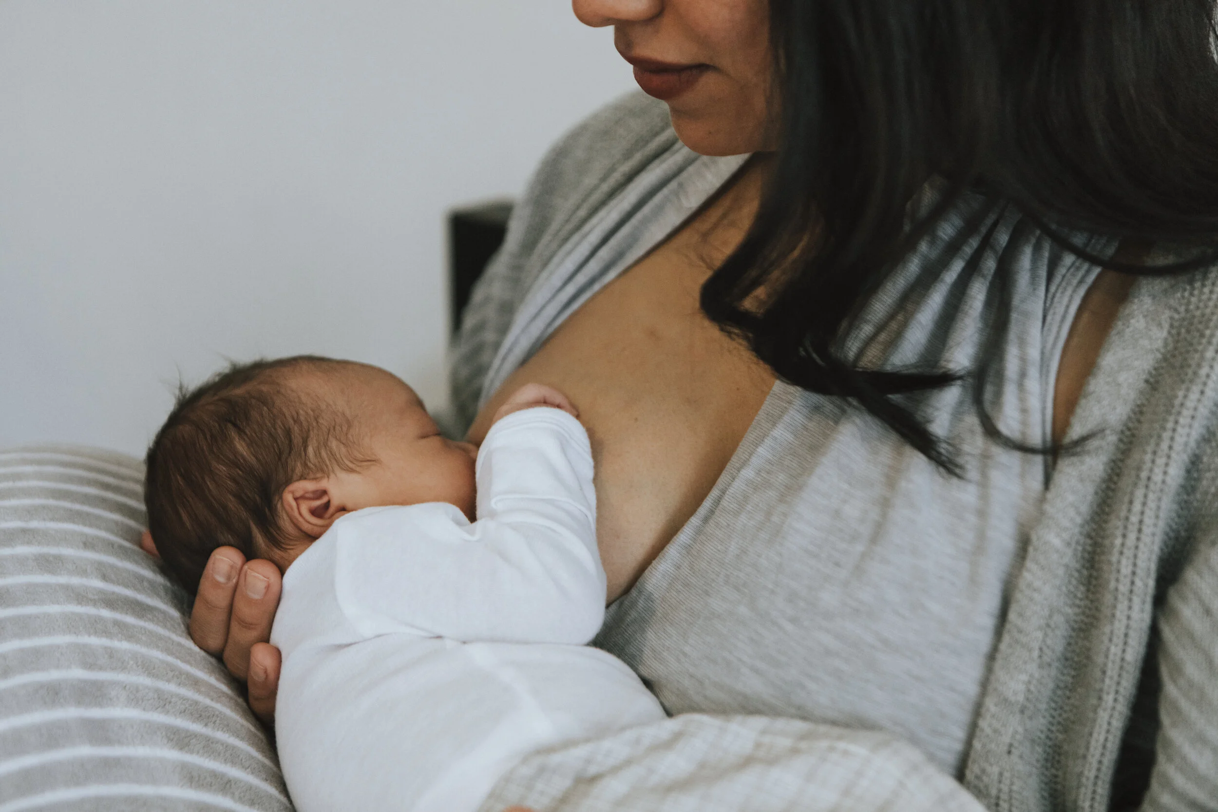Yes, You Can Feed Your Baby Overnight and Still Sleep Train