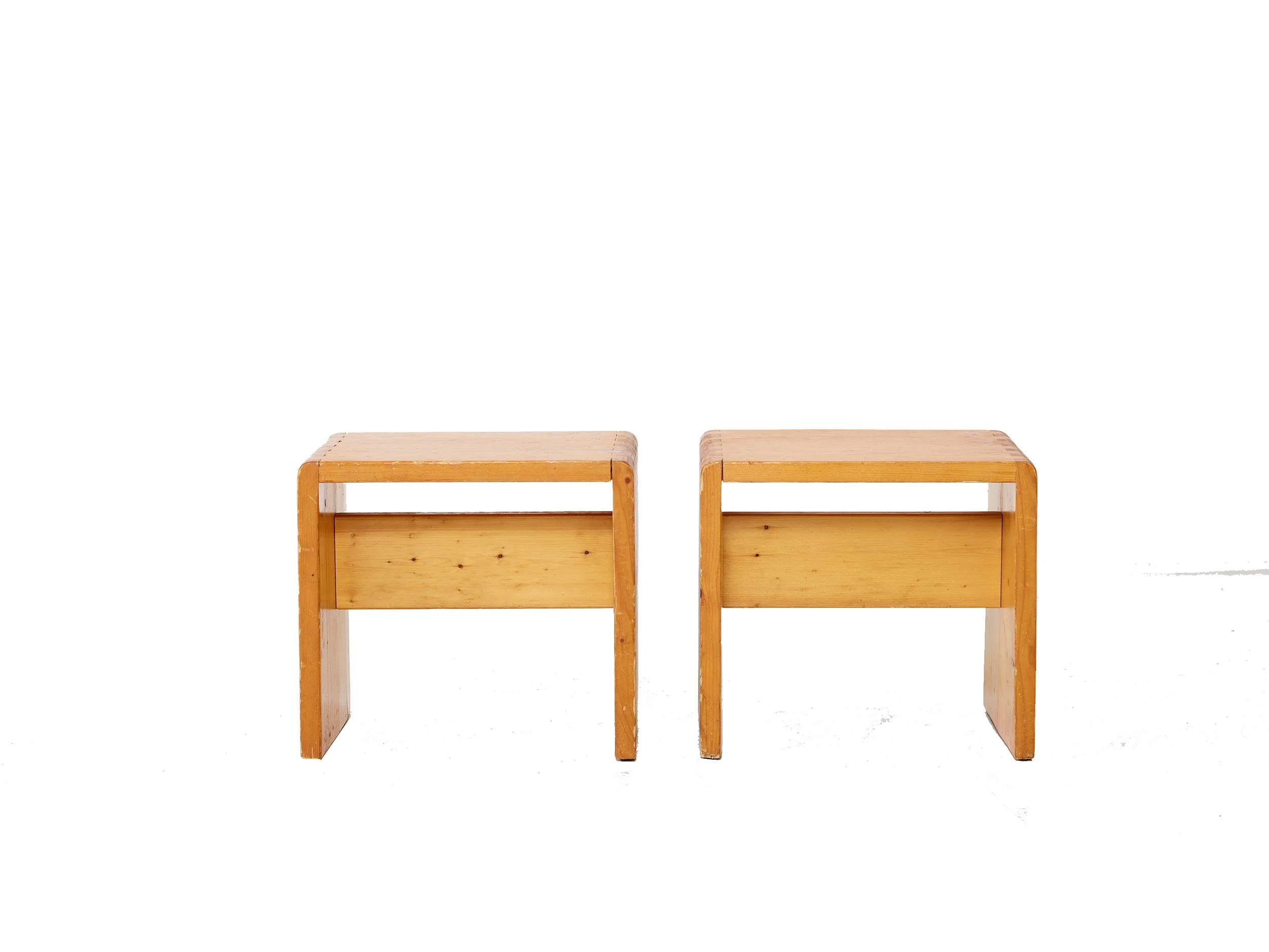 Stool 4-0.jpg
