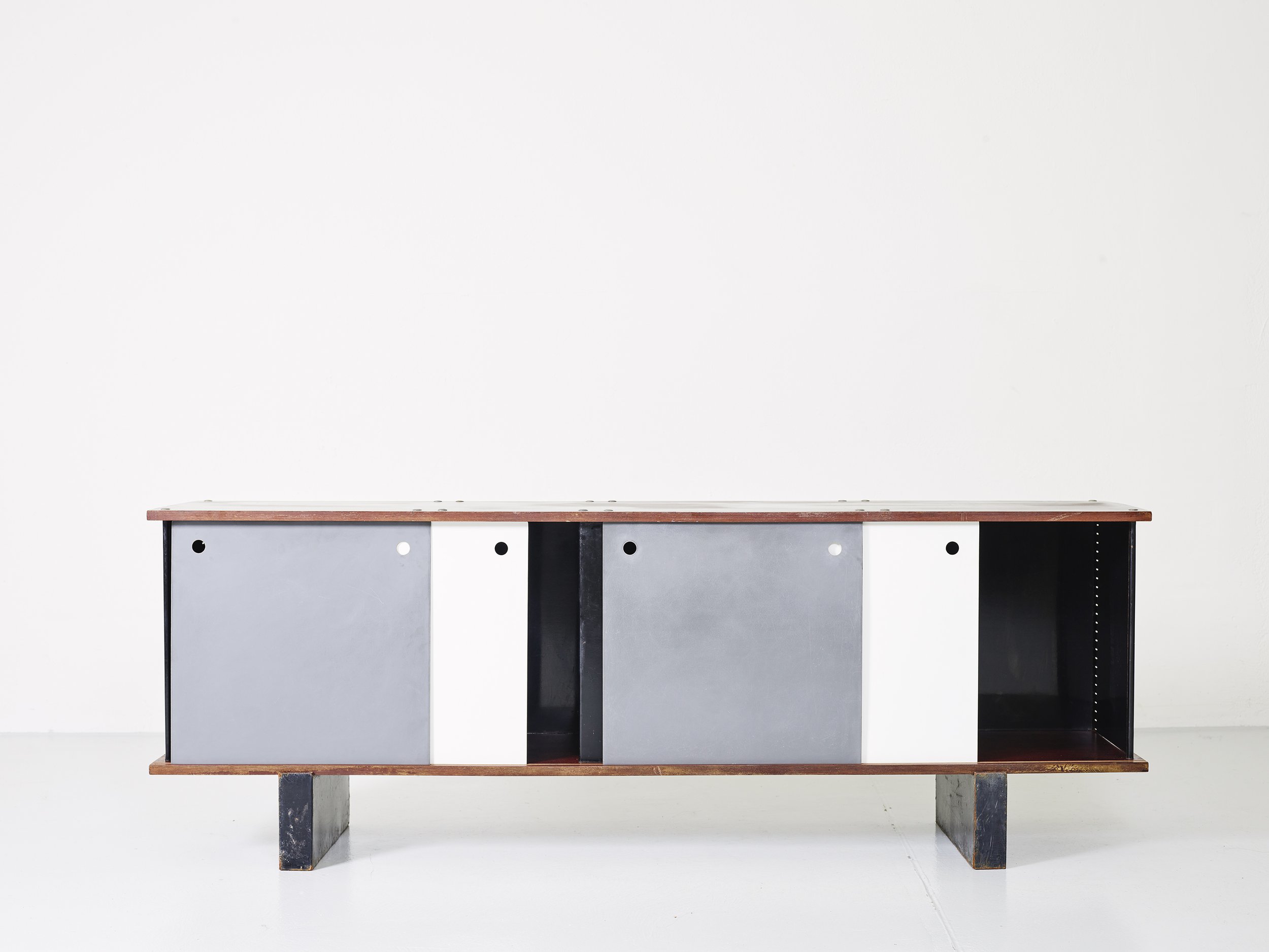 Sideboard 5-2.jpg