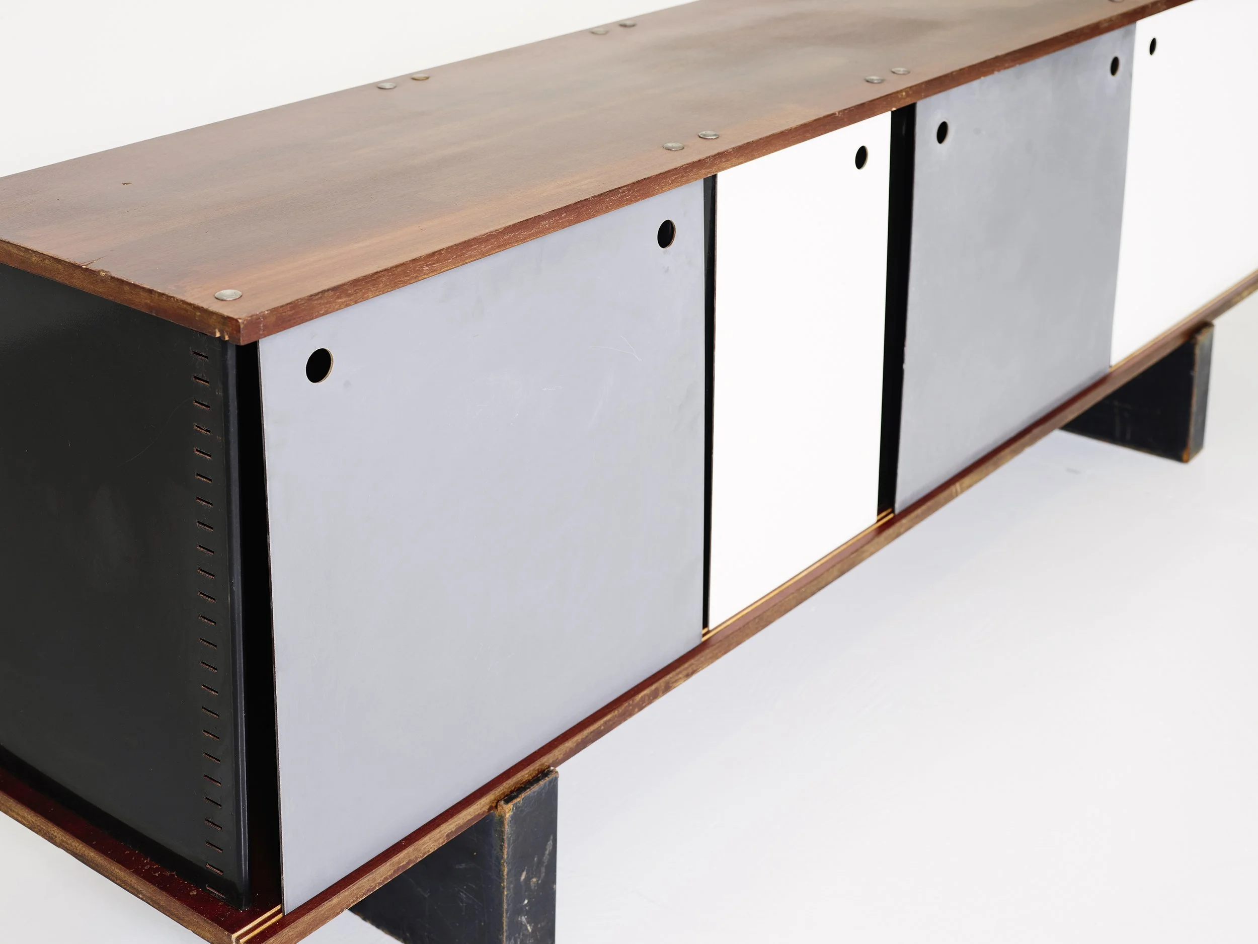 Sideboard 5-5.jpg