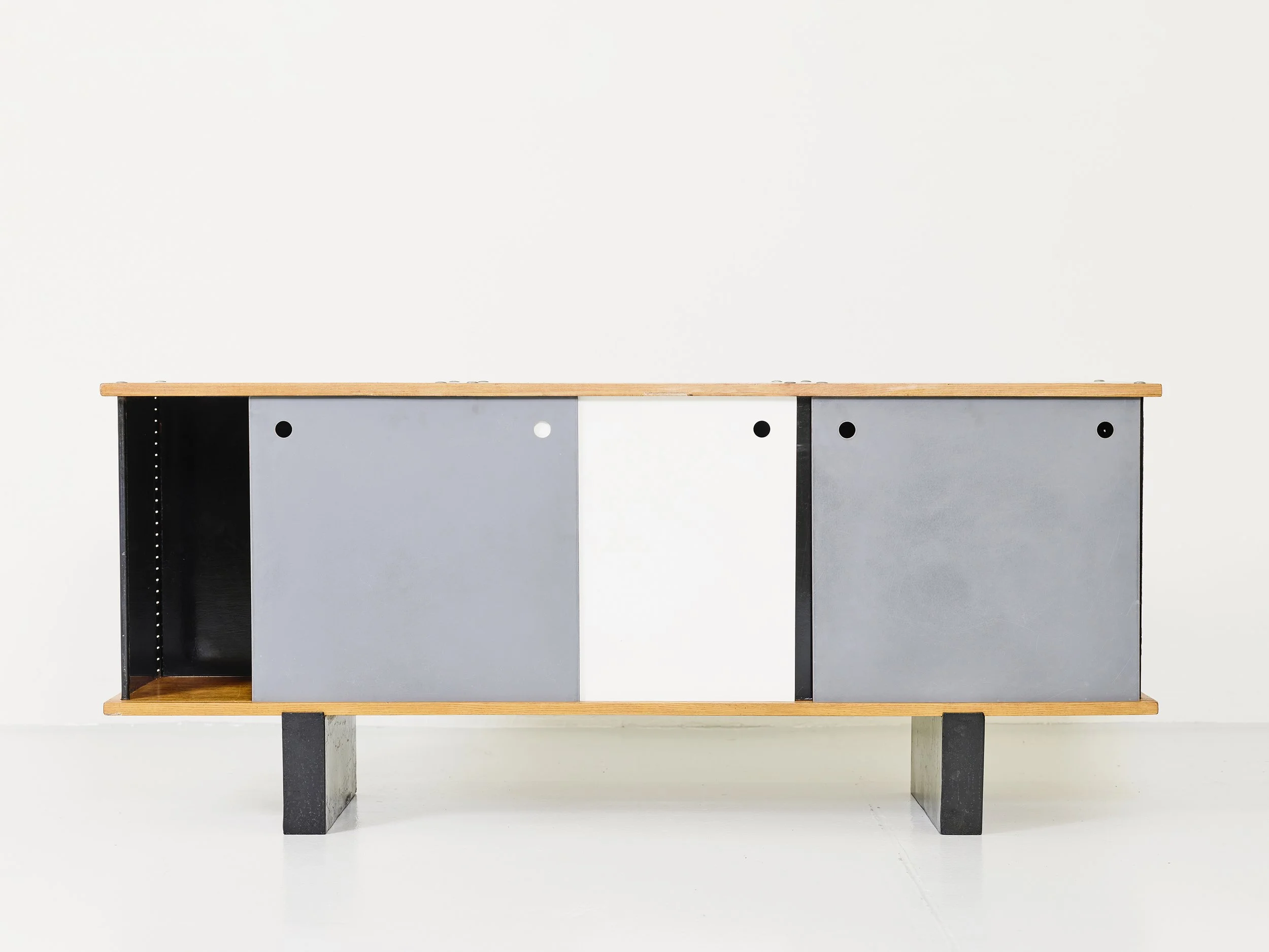 Sideboard 4-2.jpg