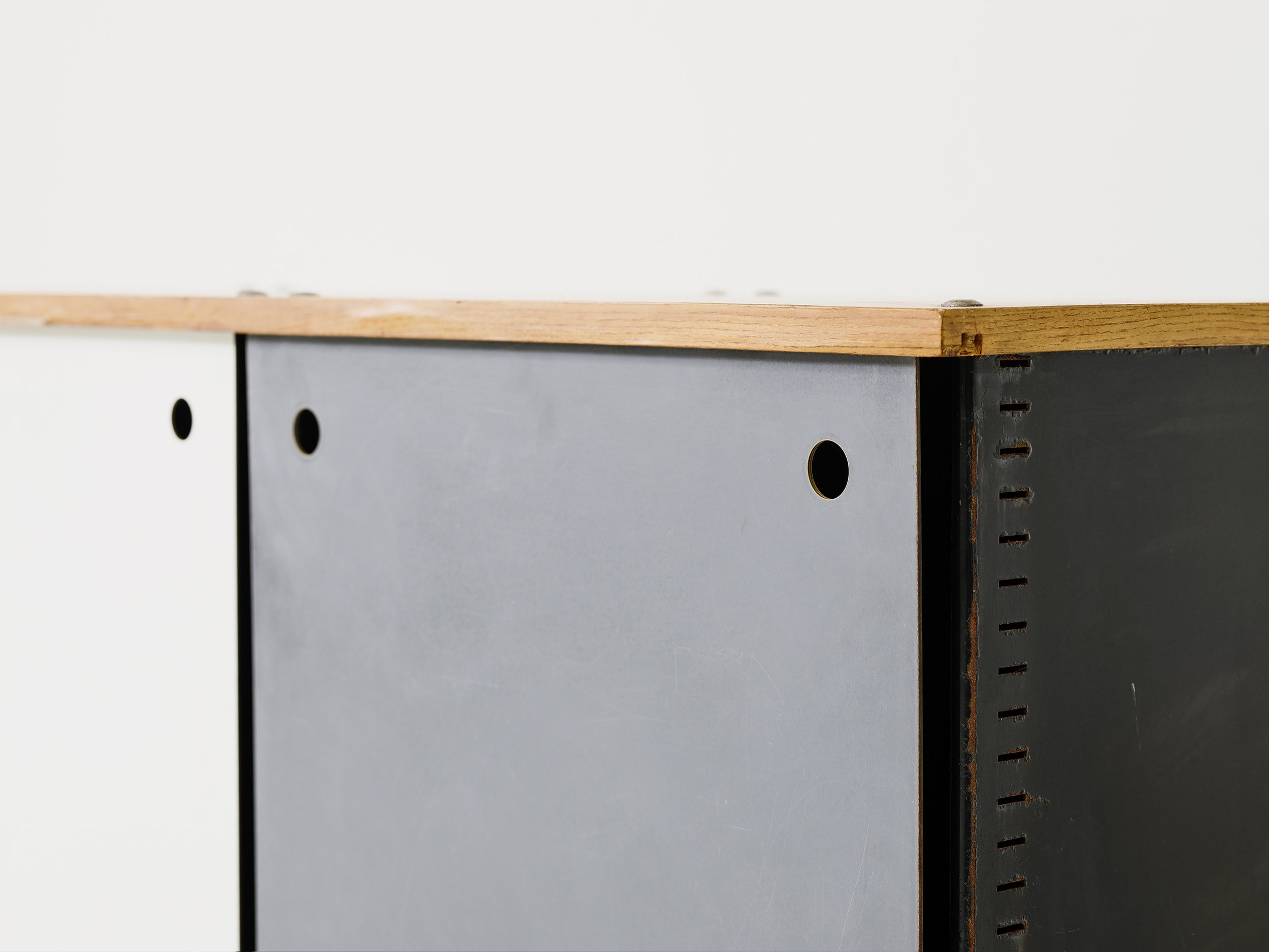 Sideboard 4-3.jpg