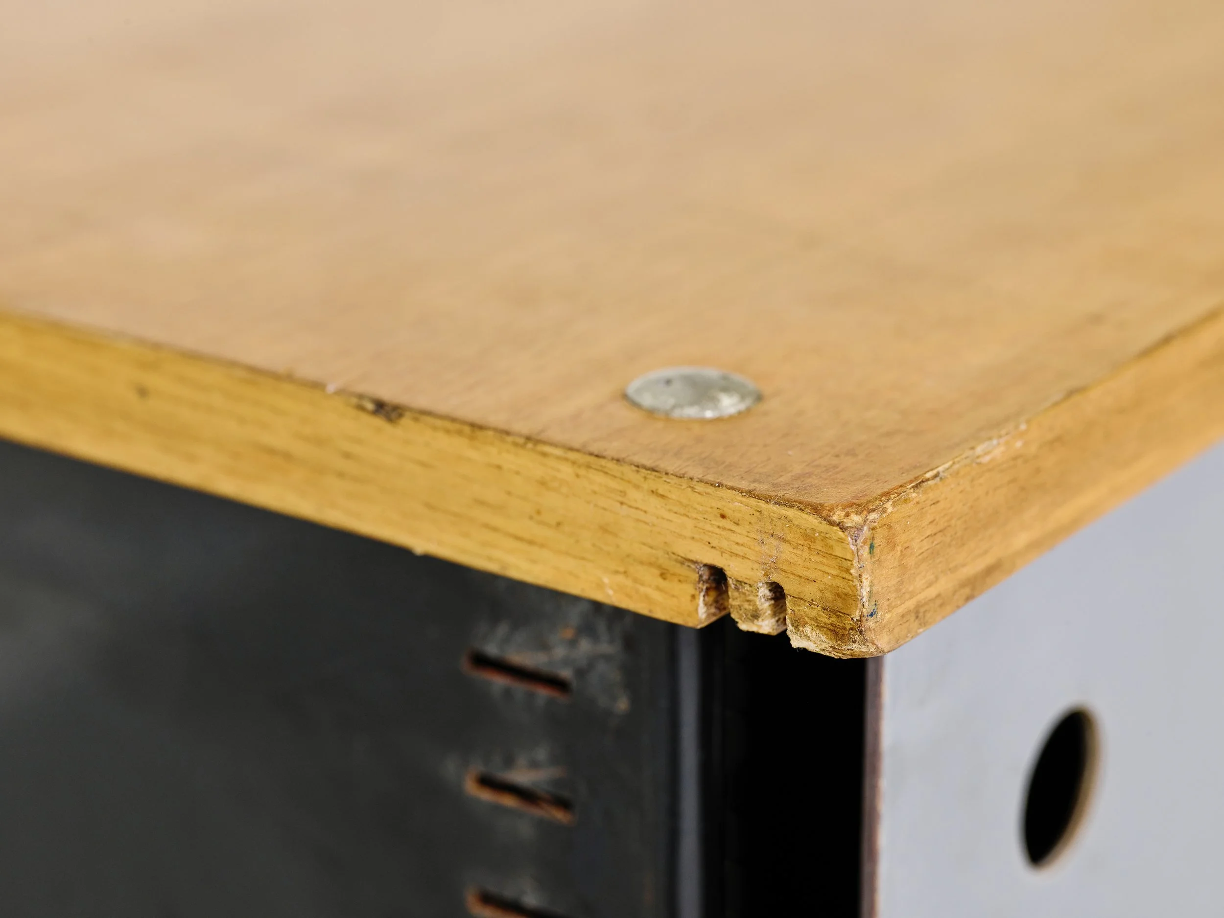 Sideboard 4-5.jpg