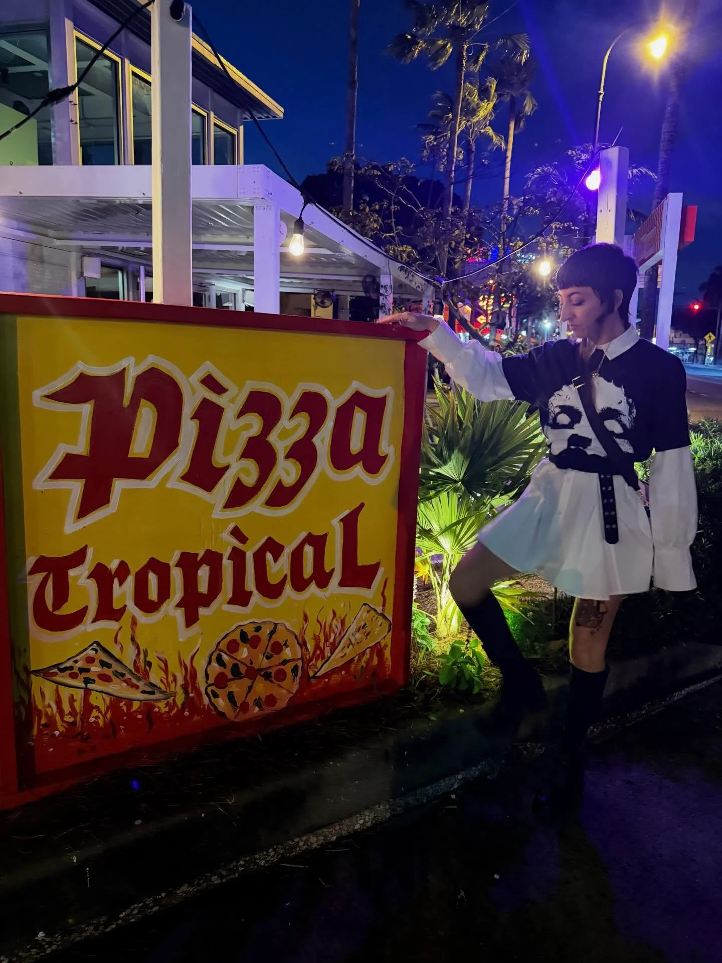 🍕🌴🍕🌴🍕🌴🍕