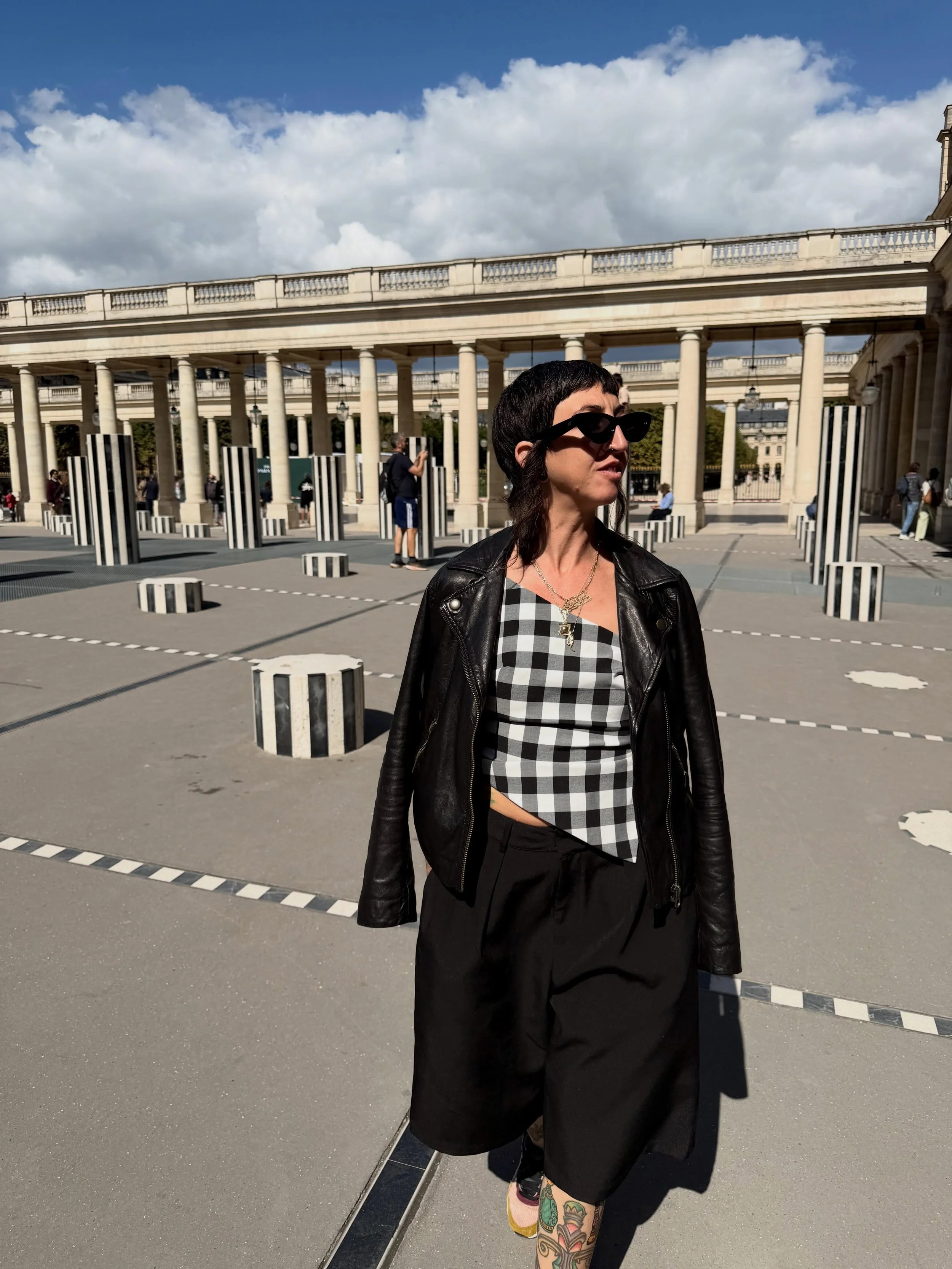 Bits &amp; Pieces in Paris 🐌👁️&zwj;🗨️ (sans the snail from Tilburg)