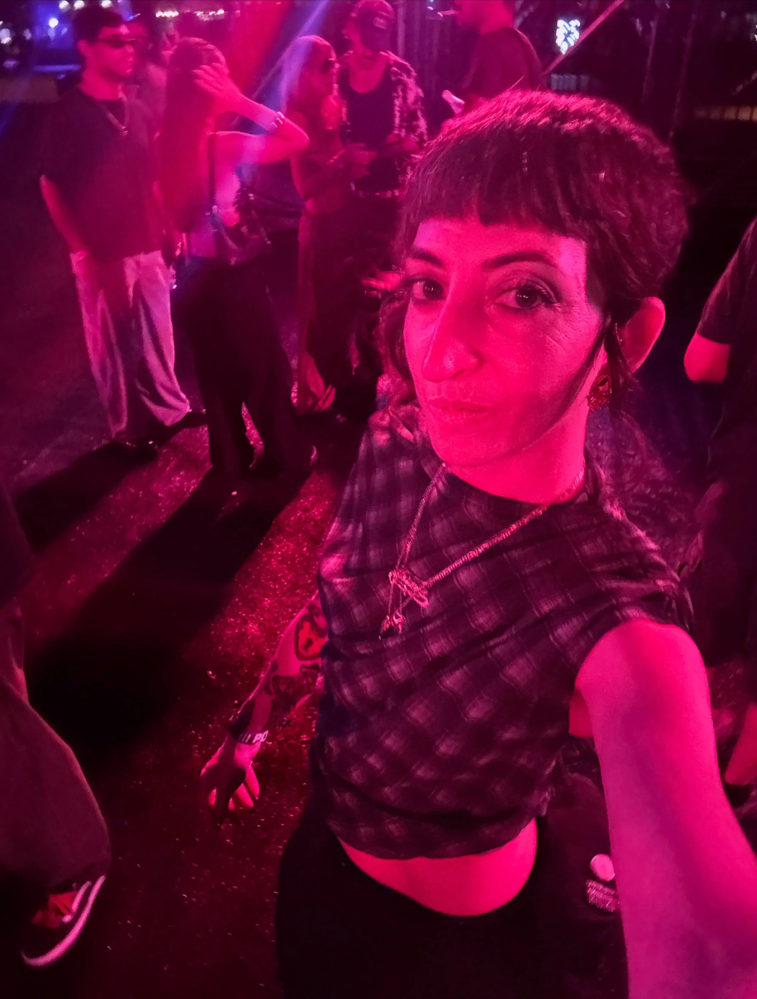 Day 14/40: ugh so I&rsquo;m def going to do this fit again. Why? You ask. Well&hellip;first of all it was so cute and comfy. Very ME. SECONDLY IT POURED RAIN ☔️ AND THIS IS THE ONLY PHOTO I GRABBED. OH WELL. Day 1 of @iiipoints did NOT DISAPPOINT. AL