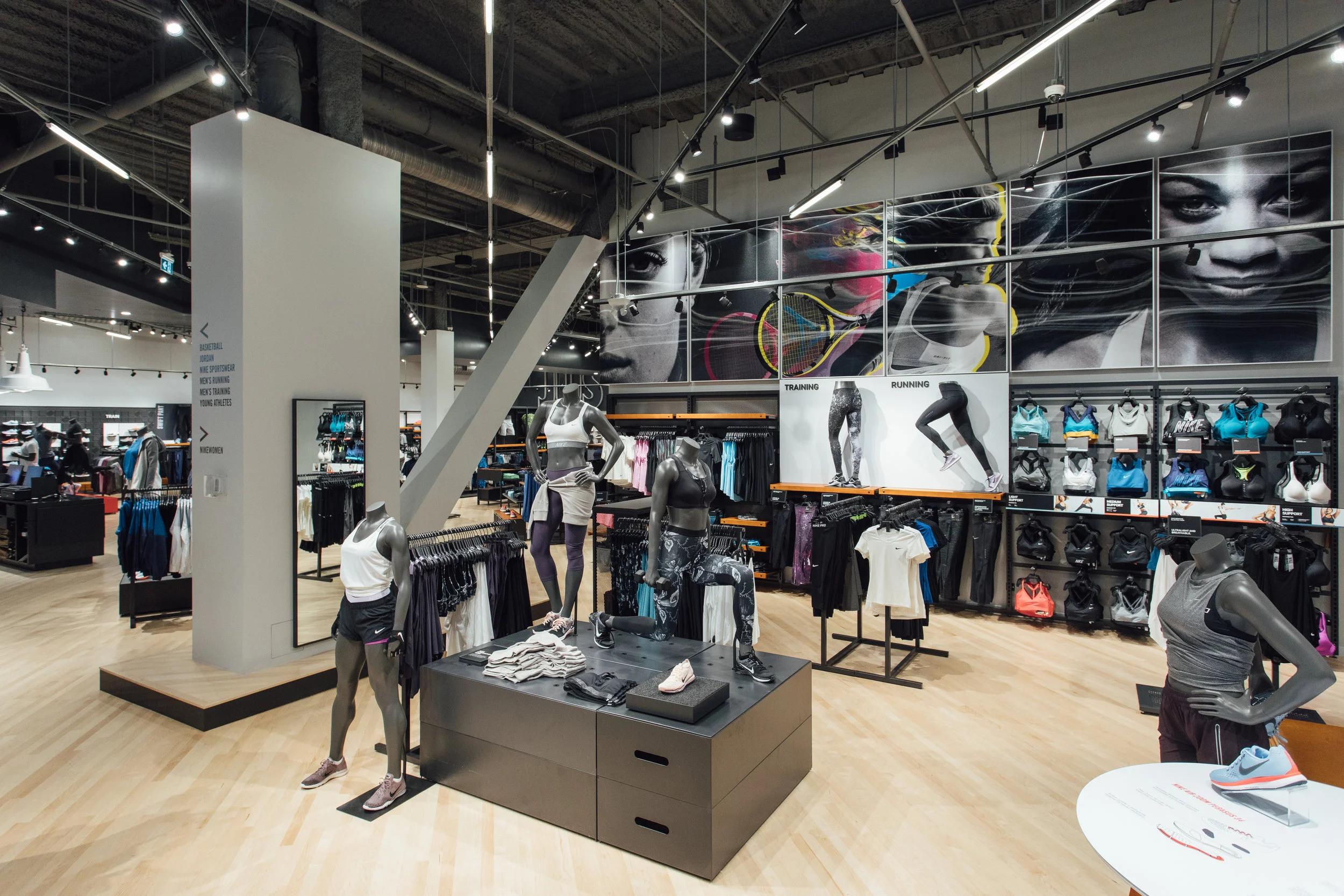 nike store burnaby