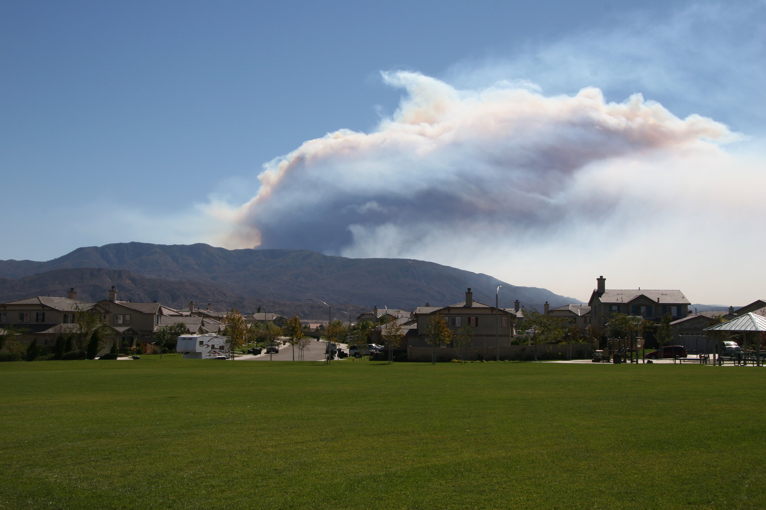 Palomar_Mountain-Agua_Tiba_Fire_October_2007.jpg