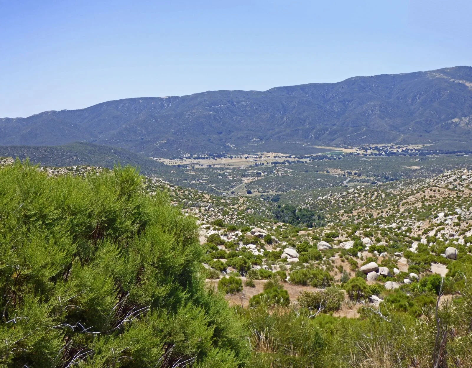 but we picked a view of Oak Grove Valley as our lunch spot.