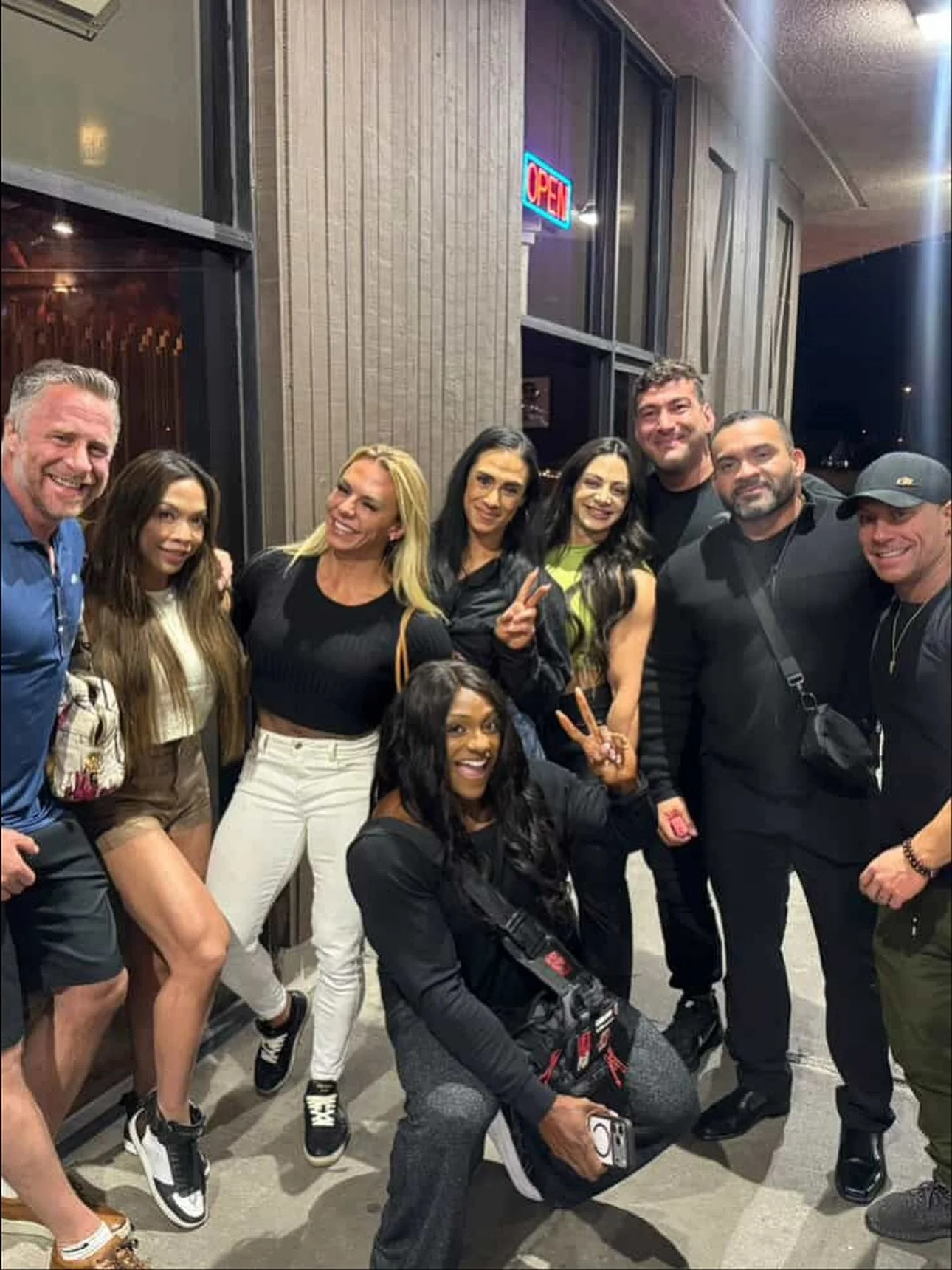 Last night at the @npc_stevekarrlasvegasclassic 🥇

Also had the chance to catch up with my girl @mzprettymuscle  over at an All You Can Eat Sushi after her guest posing at the show ❤️⭕️🥇 Had my meals with me all day though so I ate my meal prep at 