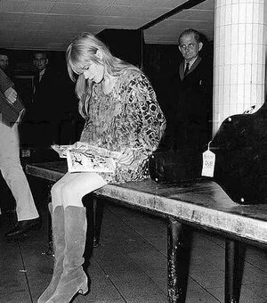 Marianne Faithfull makes me want to steal my mom’s tall boots and get caught reading on what appears to be a baggage claim.