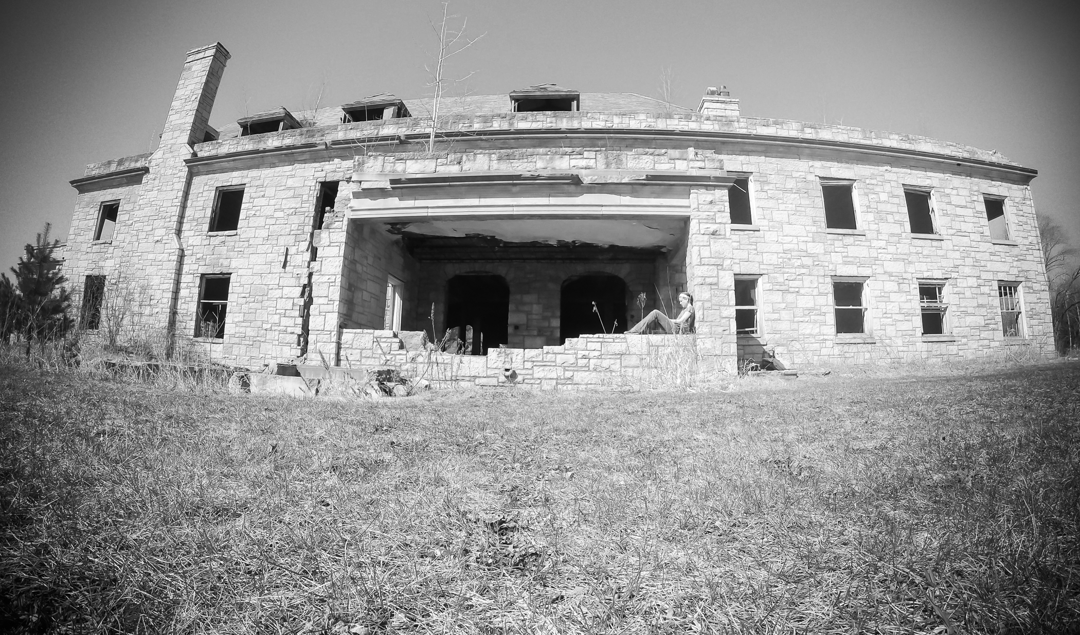 Lisa Mansion Front BW.jpg