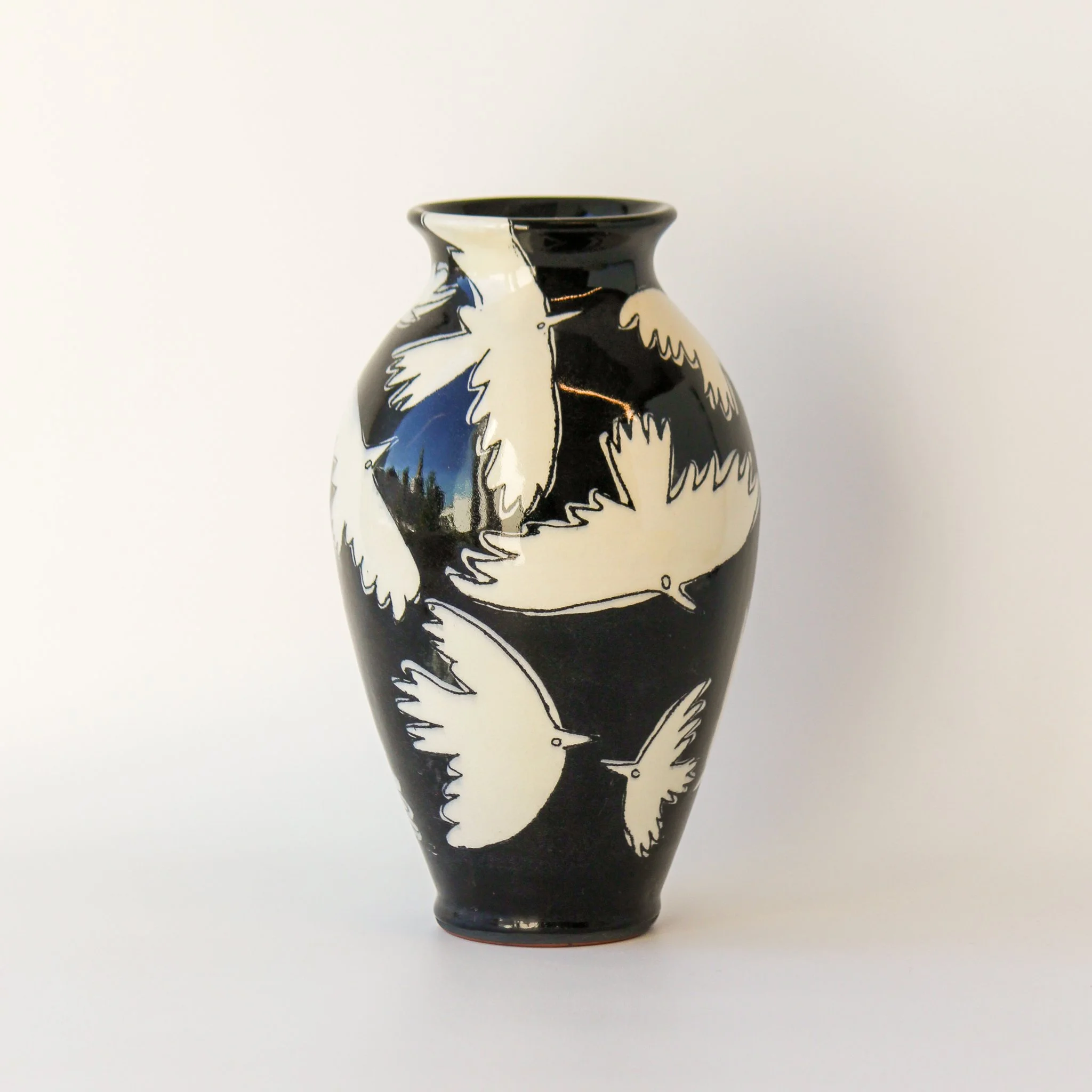 flying birds vase