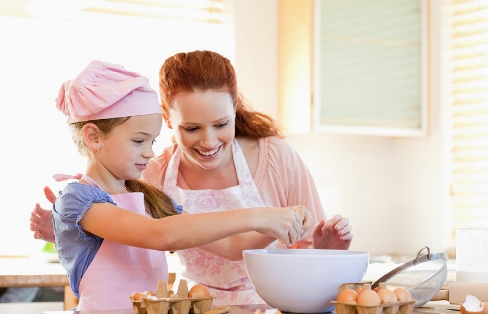Why Parents Should Teach Their Kids to Cook — Naureen Hunani Family  Nutritionist, Montreal