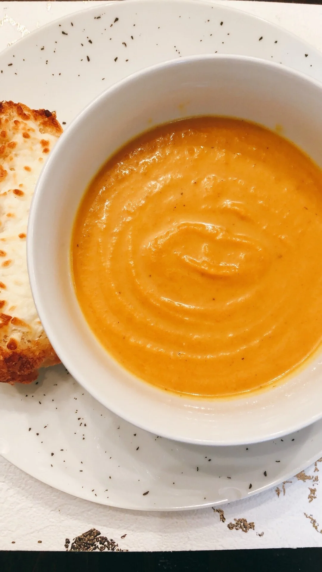 Roasted carrot soup