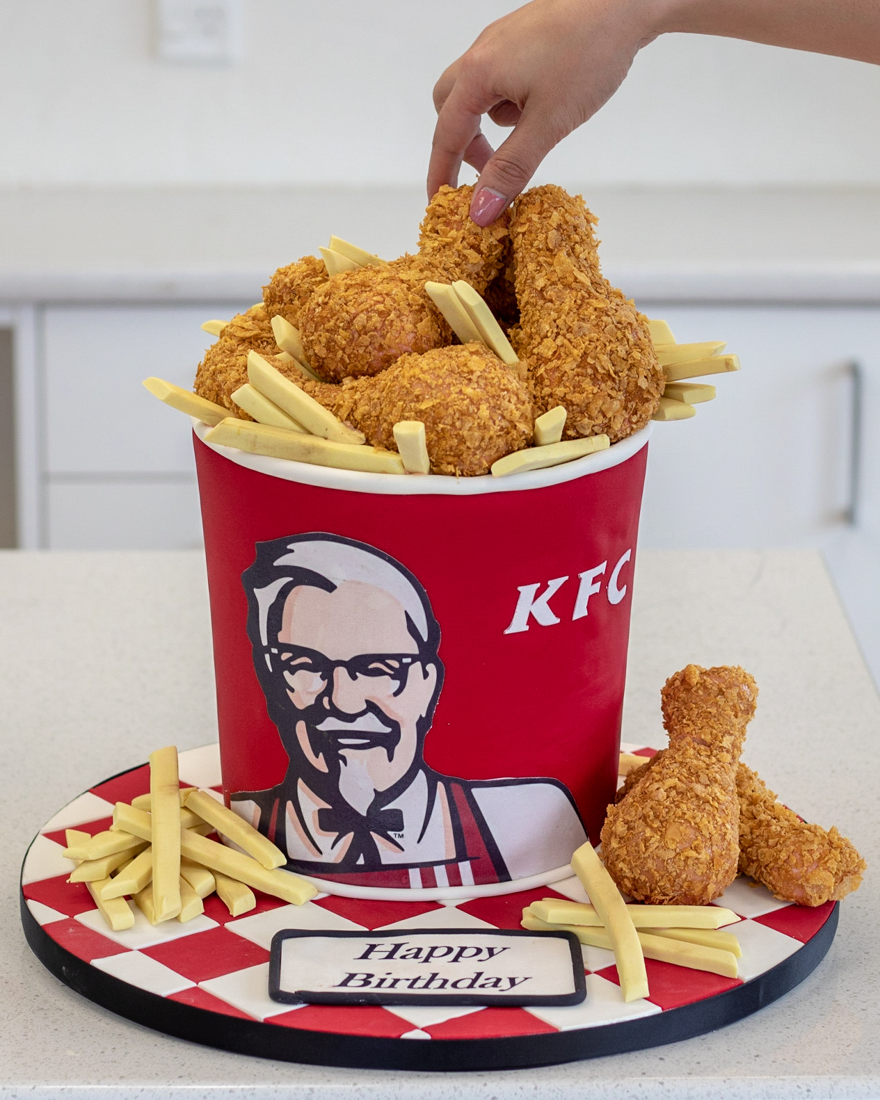 KFC+BUCKET+CAKE+SWEET+BITES