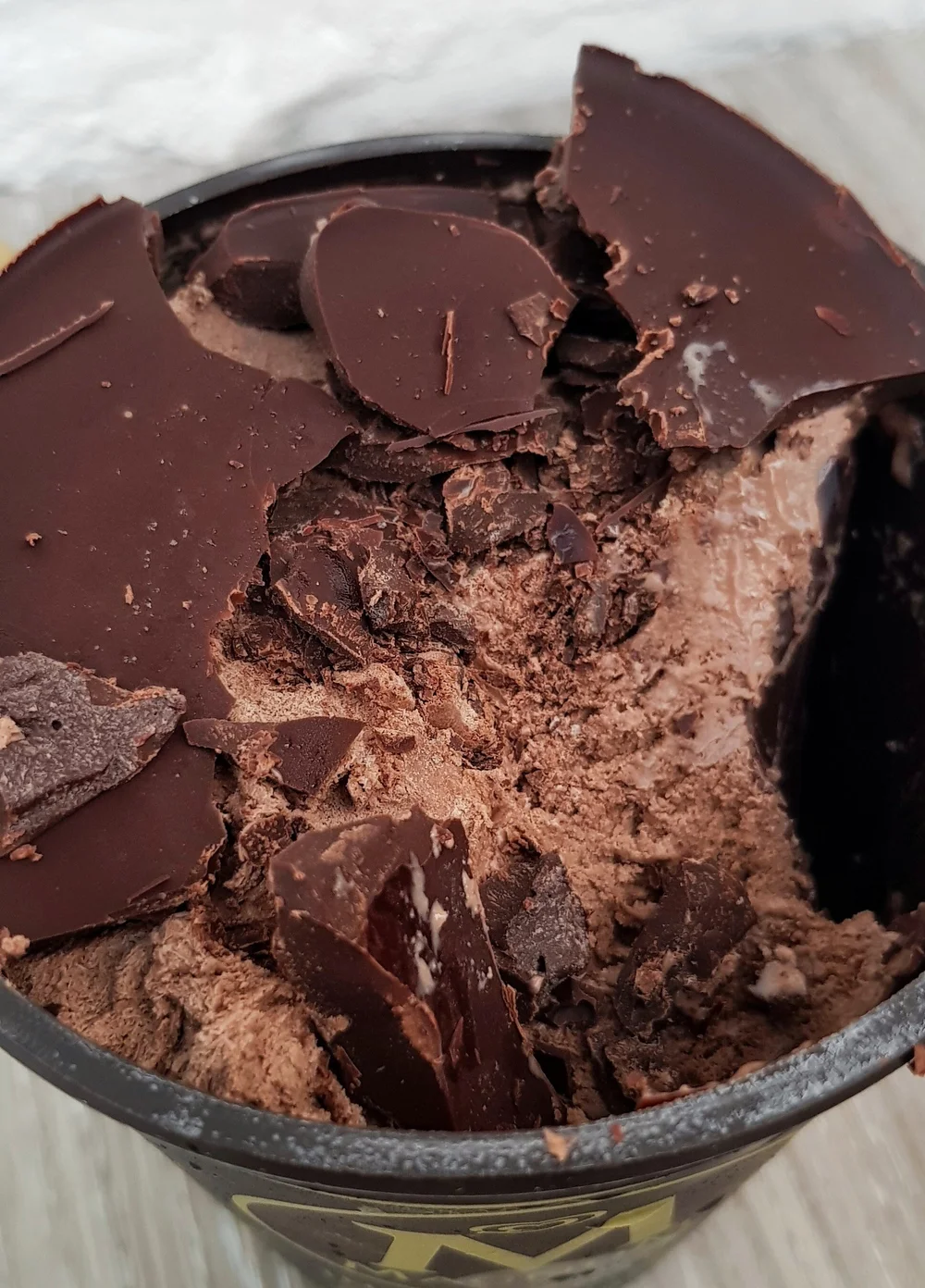 Magnum Intense Dark Chocolate Ice Cream Tub Review King Of Cheat Meals Food Blog Auckland New Zealand